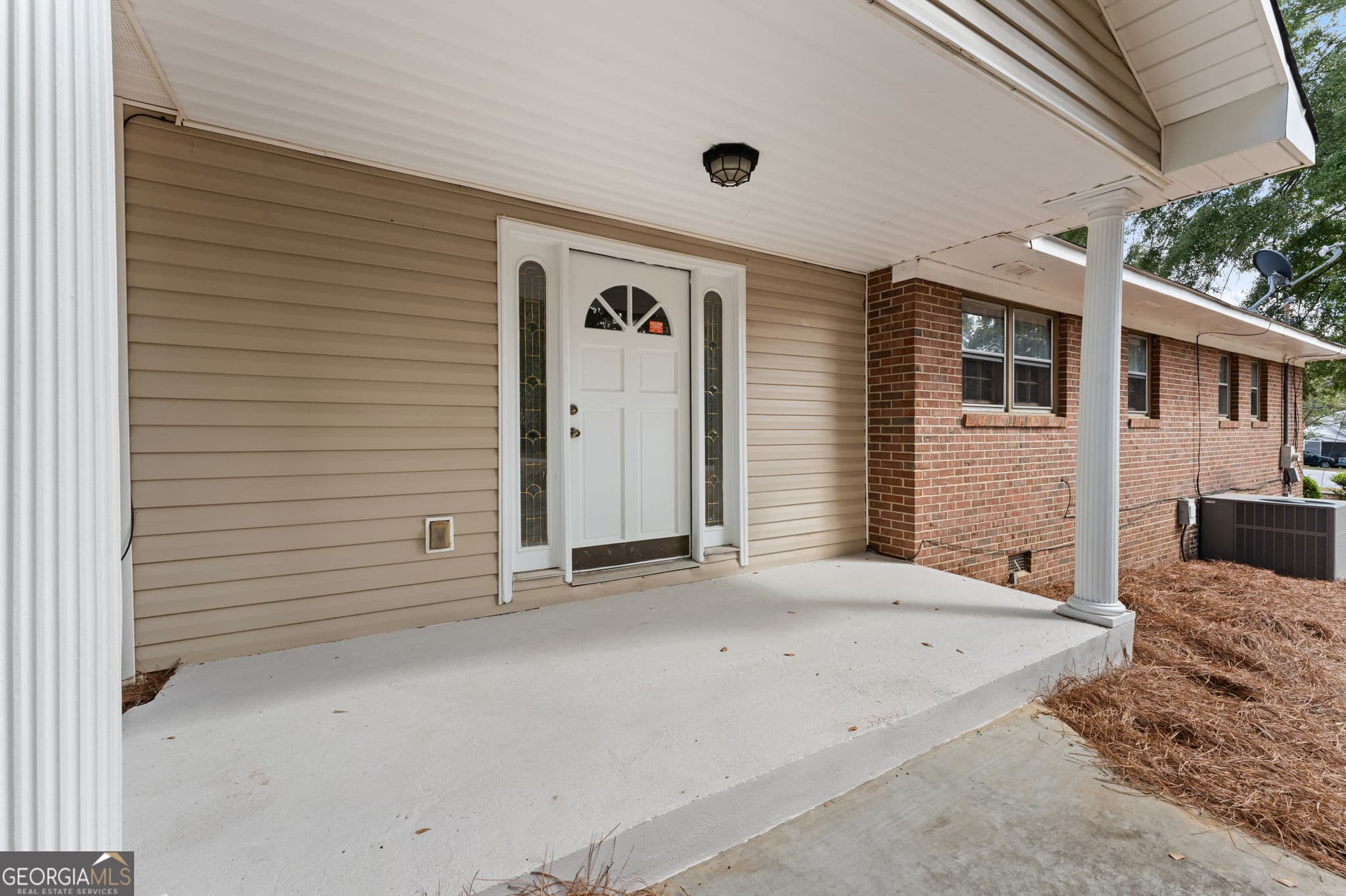 3 bedroom, 1.5 bathroom, 1,852 sq ft single family residence for sale at 203 Bassett Street, Centerville, GA 31028 — photo 4