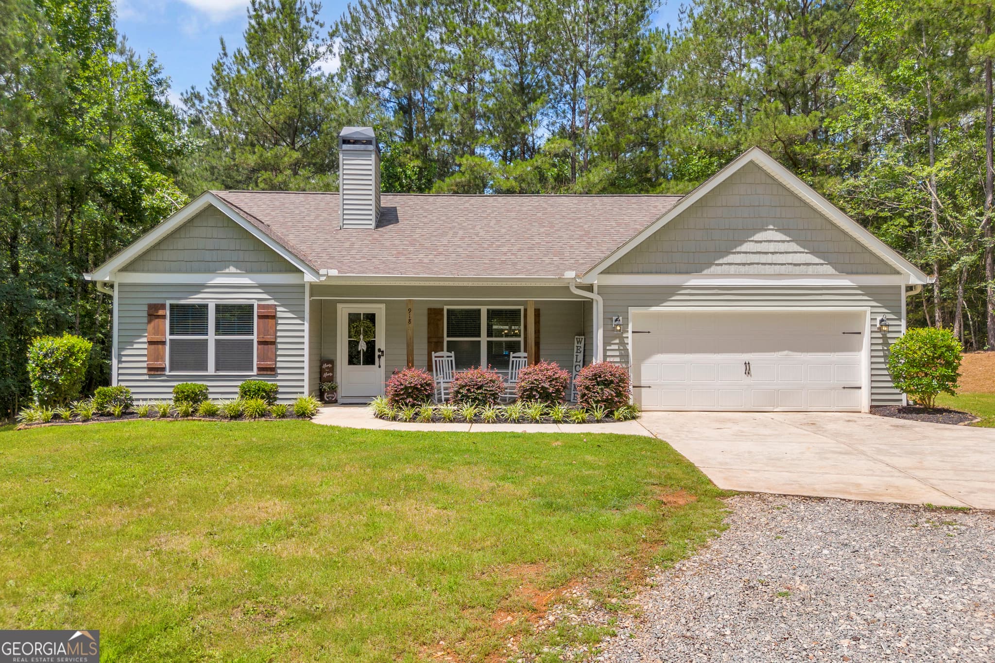 3 bedroom, 2 bathroom, 1,646 sq ft single family residence for sale at 918 Sims Bridge Road, Commerce, GA 30530 — photo 1 of 49