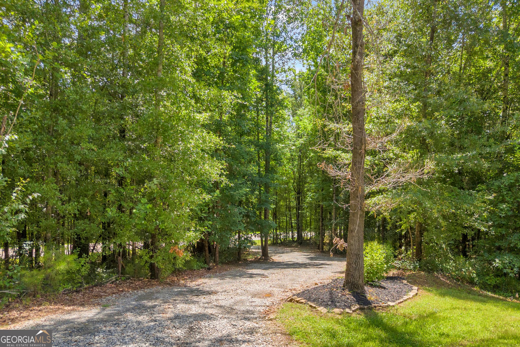 3 bedroom, 2 bathroom, 1,646 sq ft single family residence for sale at 918 Sims Bridge Road, Commerce, GA 30530 — photo 4