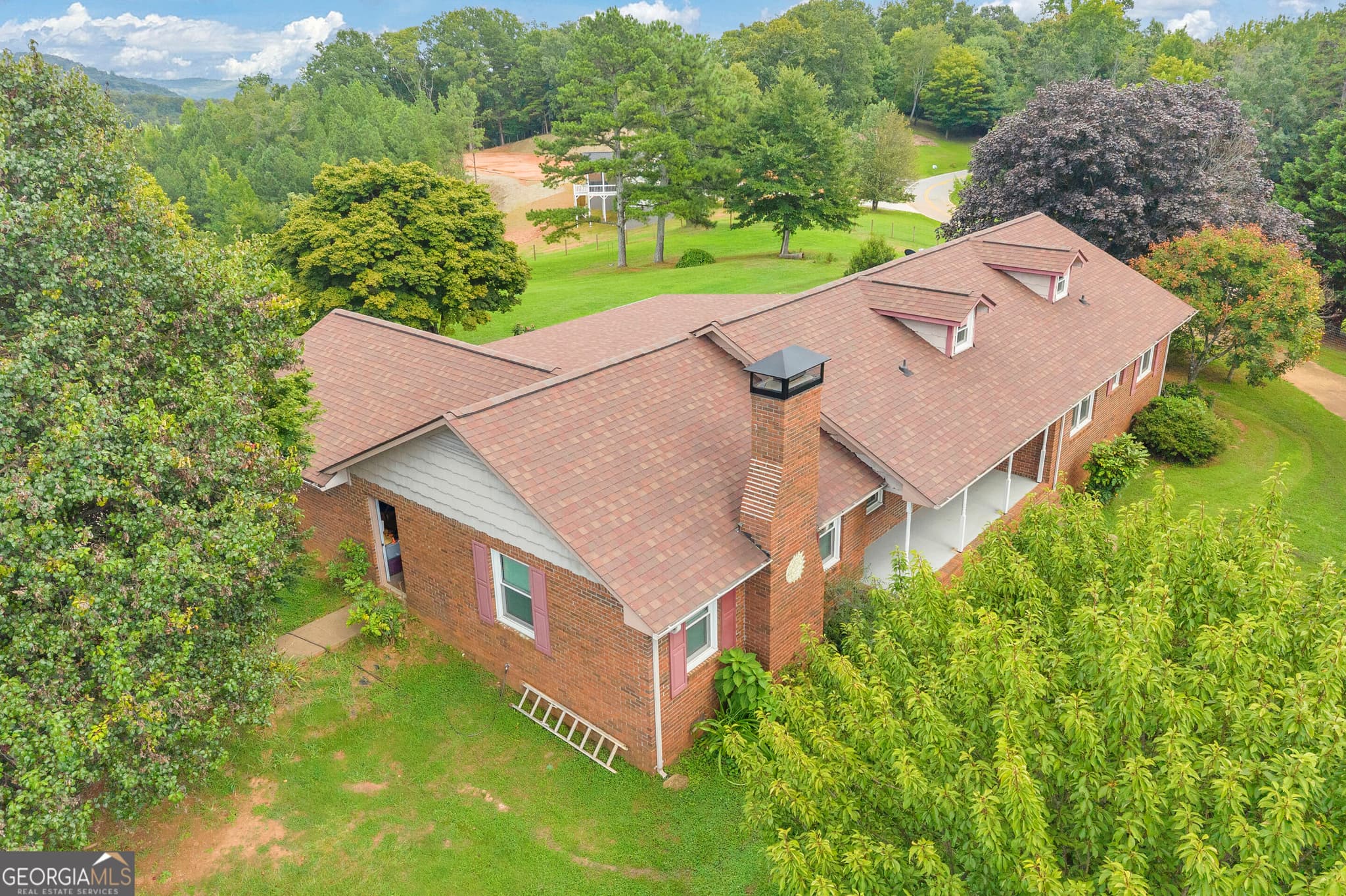 3 bedroom, 2 bathroom, 1,962 sq ft single family residence for sale at 125 Smokerise Drive, Baldwin, GA 30511 — photo 6