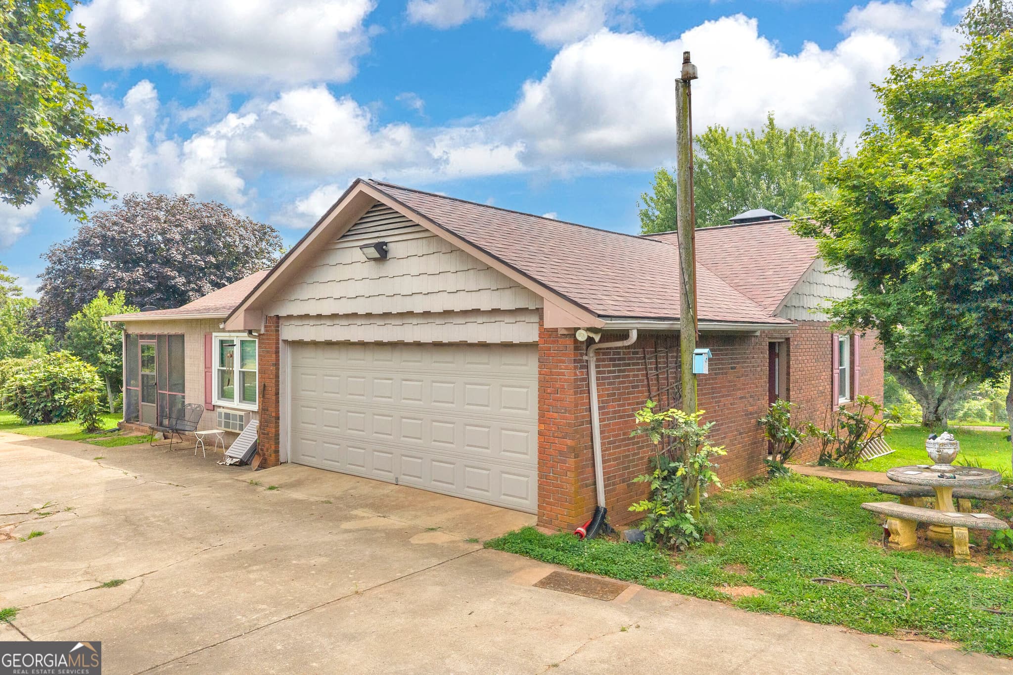 3 bedroom, 2 bathroom, 1,962 sq ft single family residence for sale at 125 Smokerise Drive, Baldwin, GA 30511 — photo 7