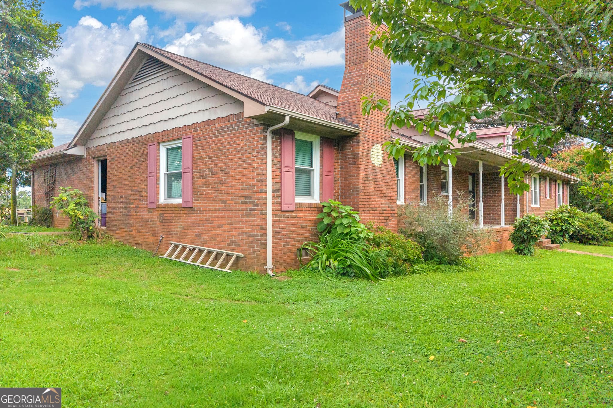 3 bedroom, 2 bathroom, 1,962 sq ft single family residence for sale at 125 Smokerise Drive, Baldwin, GA 30511 — photo 5
