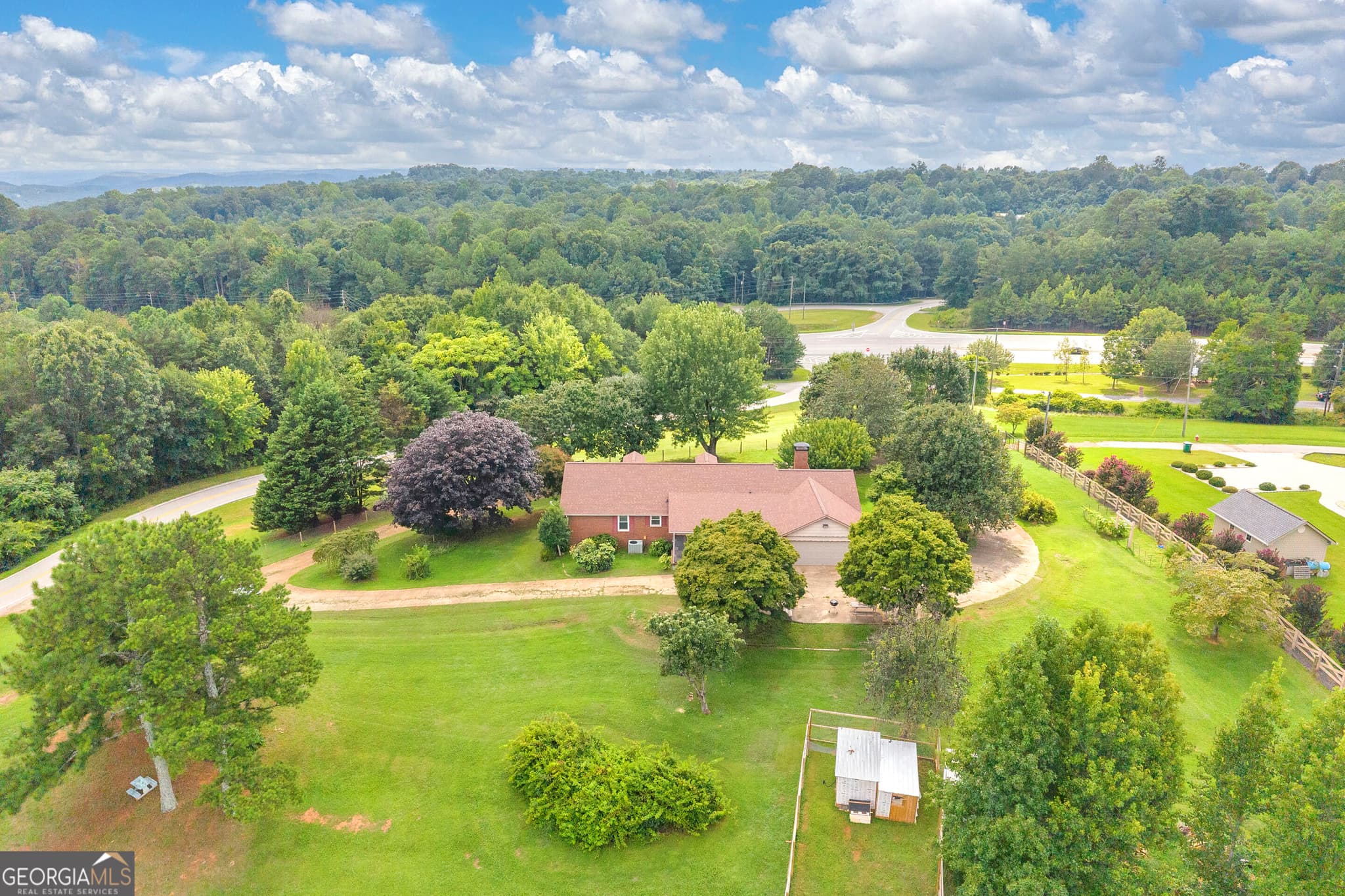3 bedroom, 2 bathroom, 1,962 sq ft single family residence for sale at 125 Smokerise Drive, Baldwin, GA 30511 — photo 10