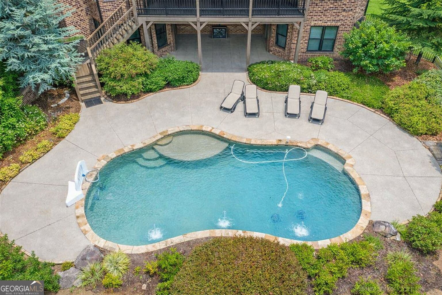 6 bedroom, 6.5 bathroom, 8,223 sq ft single family residence for sale at 2792 Springbluff Lane, Buford, GA 30519 — photo 4
