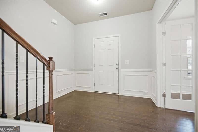 6 bedroom, 3.5 bathroom, 3,372 sq ft single family residence for sale at 603 Stonehurst Lane, Canton, GA 30114 — photo 4