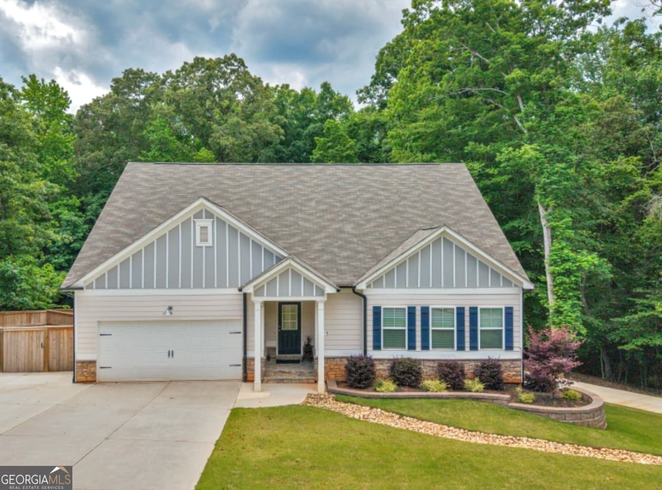 4 bedroom, 3.5 bathroom, 4,193 sq ft single family residence sold at 252 Masters Way, Athens, GA 30607