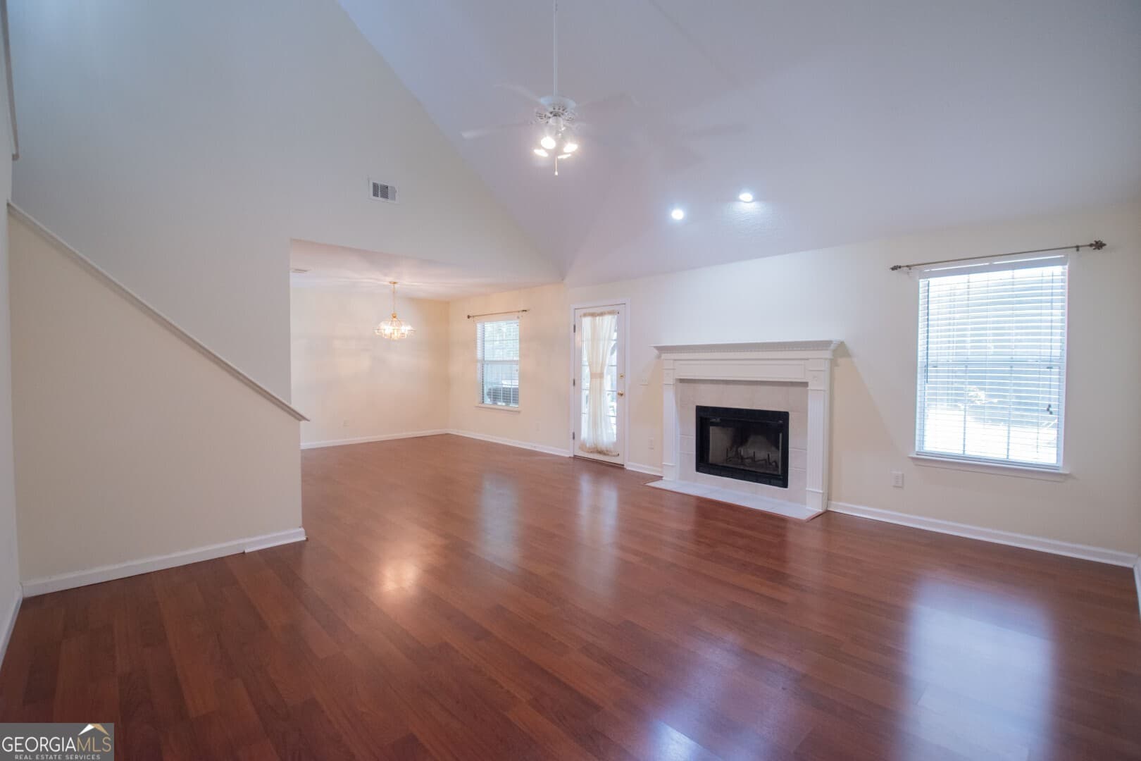 5 bedroom, 3 bathroom, 2,462 sq ft single family residence under contract at 245 Chase Court, St. Marys, GA 31558 — photo 8