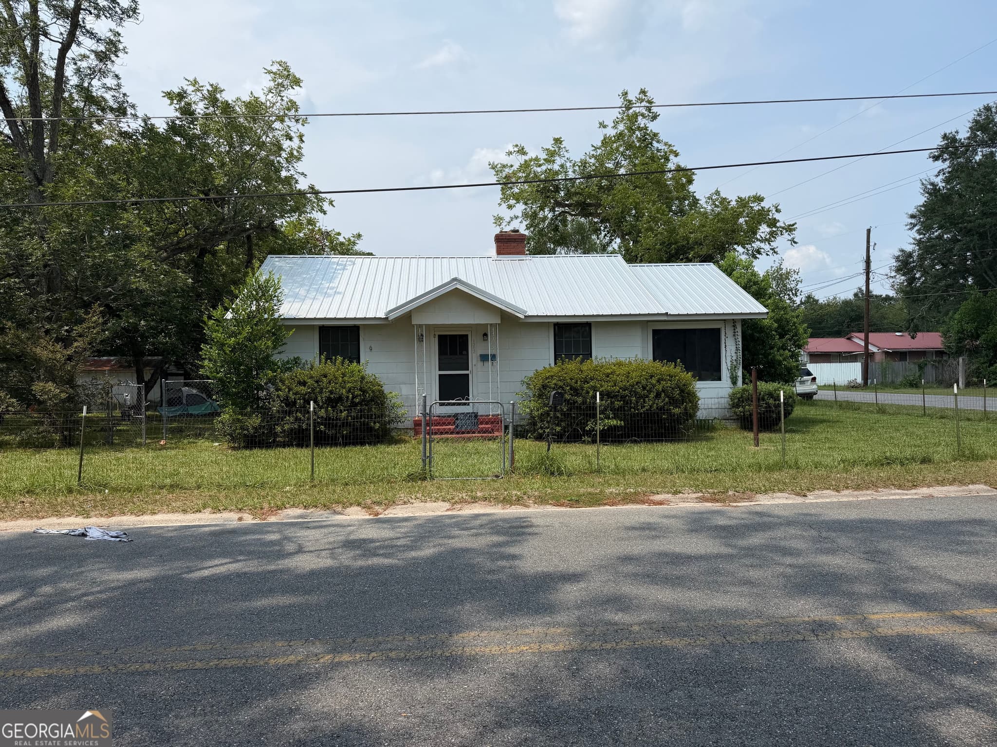 3 bedroom, 2 bathroom, 1,562 sq ft single family residence for sale at 1302 Elizabeth Street, Waycross, GA 31503