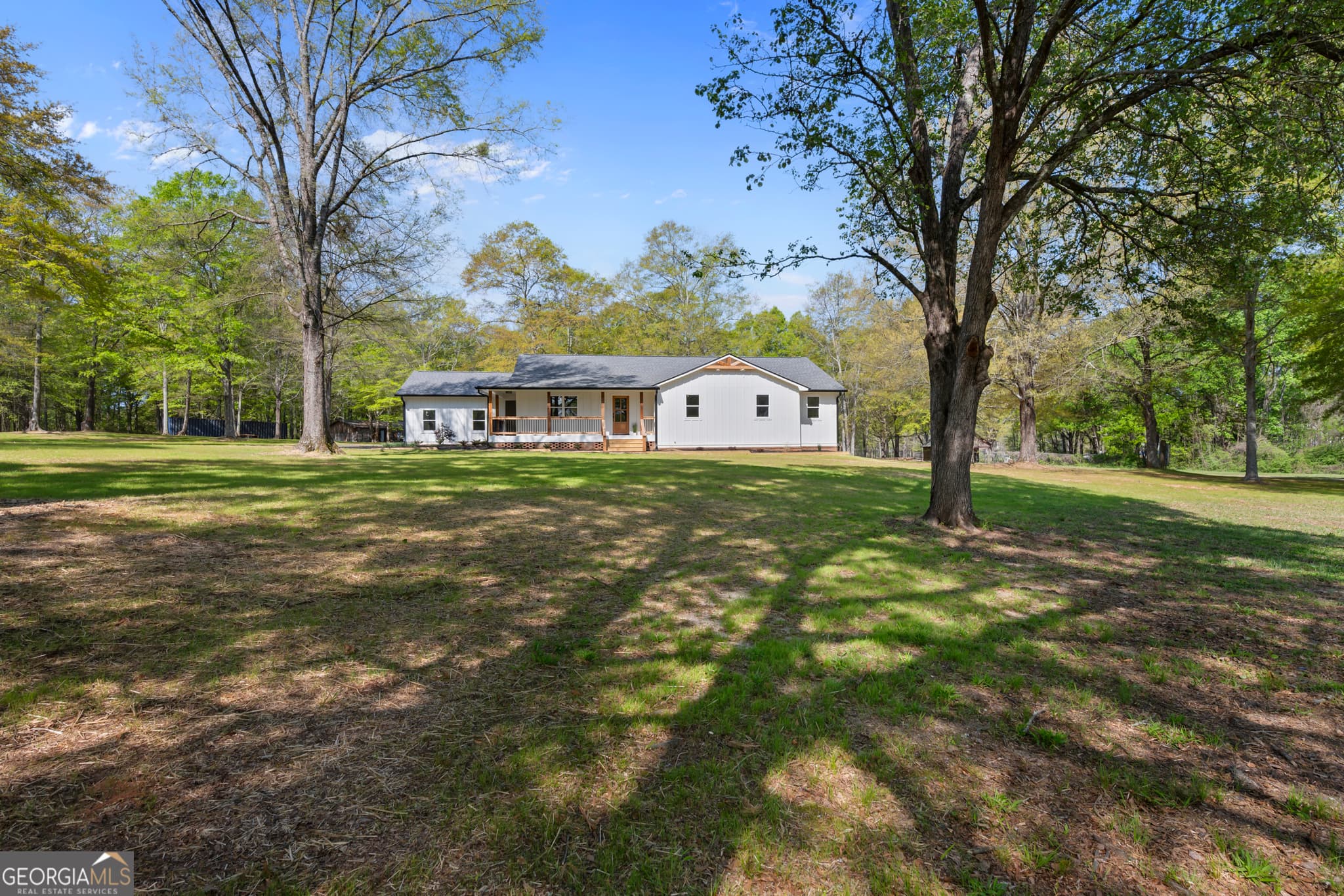 6 bedroom, 4.5 bathroom, 4,789 sq ft single family residence for sale at 401 Coleman Drive, Statham, GA 30666