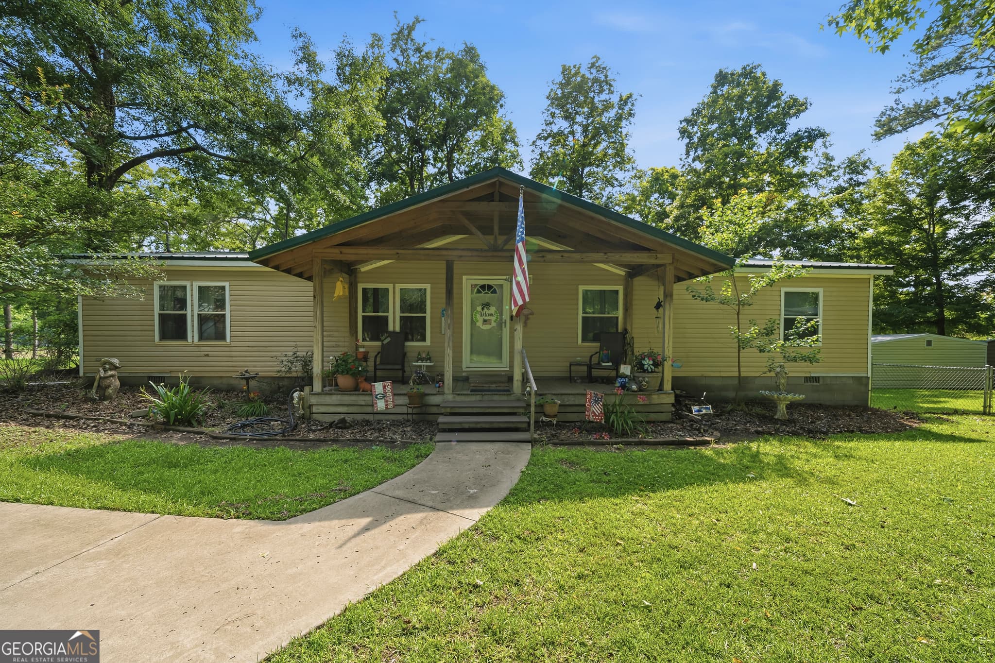 3 bedroom, 2 bathroom, 1,680 sq ft manufactured home,single family residence for sale at 102 Allens Alley, Eatonton, GA 31024 — photo 2