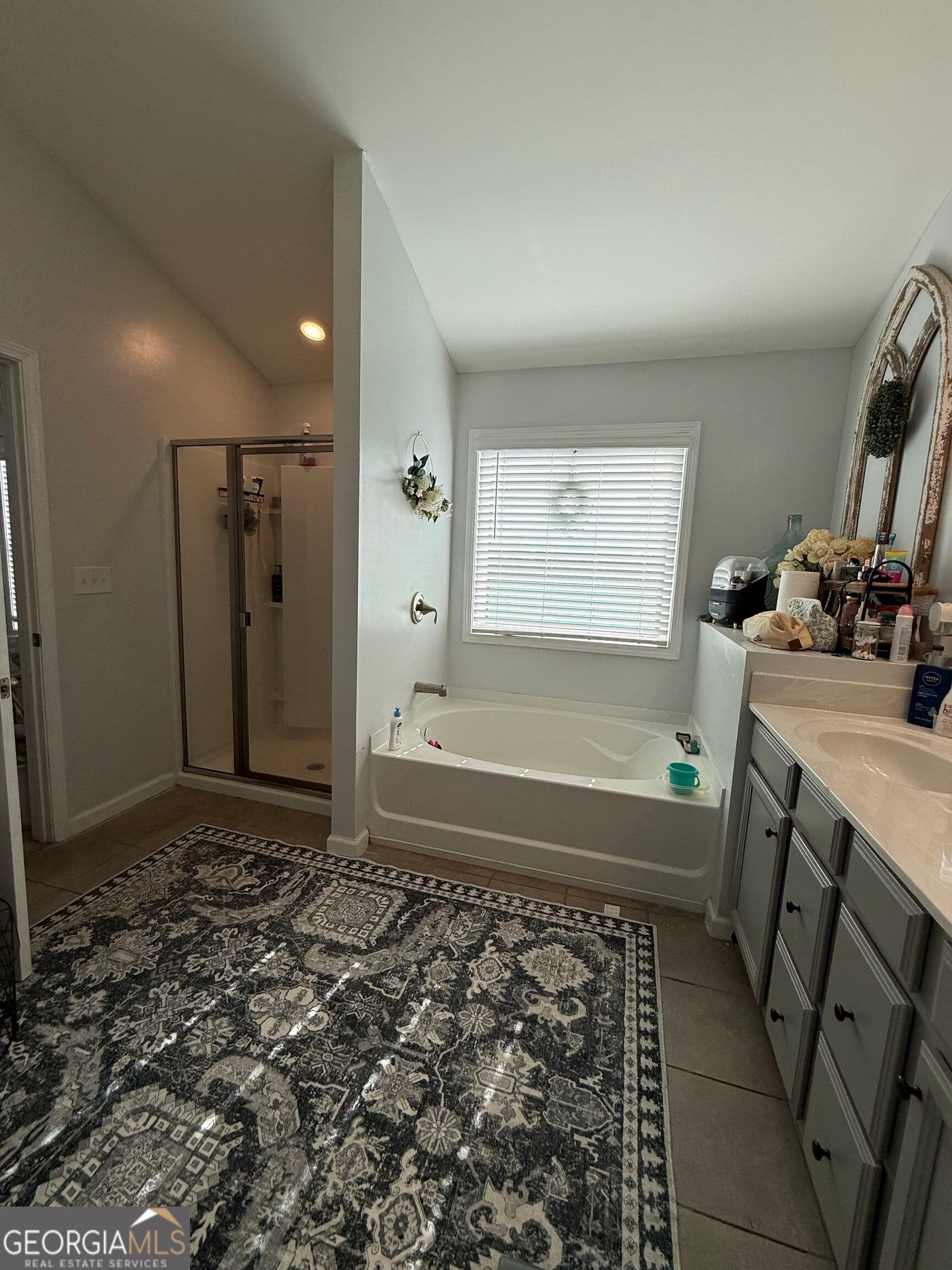 3 bedroom, 2.5 bathroom, 1,842 sq ft townhouse for sale at 1241 Foxcroft Lane, Cumming, GA 30041 — photo 3