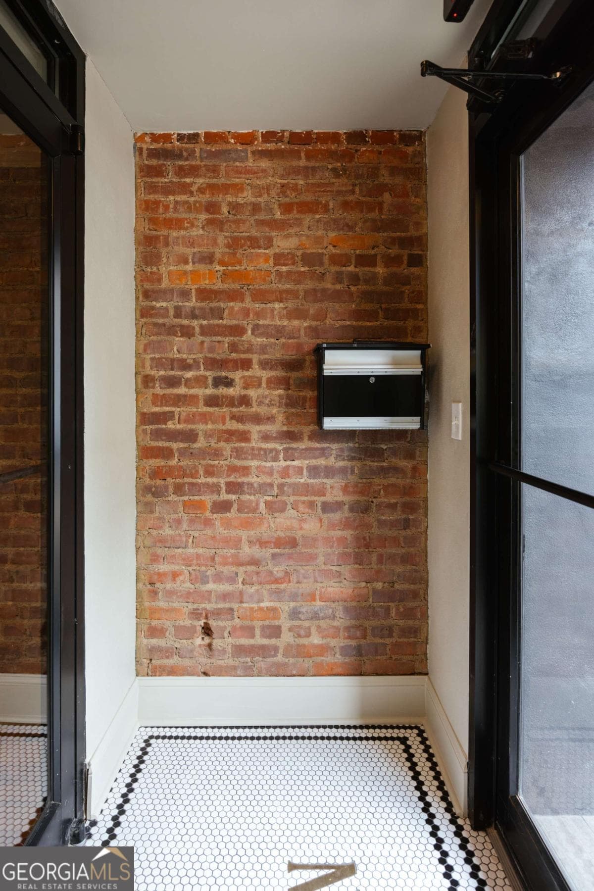 2 bedroom, 2 bathroom, 897 sq ft loft,condominium for sale at 244 Washington Street 250, Athens, GA 30601 — photo 4