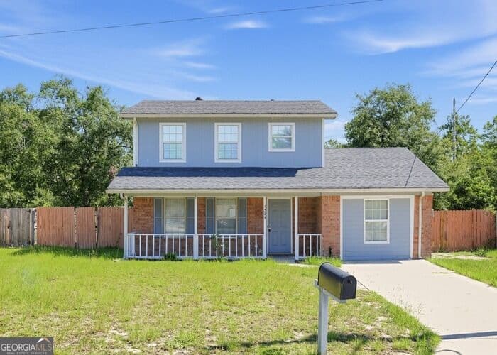 3 bedroom, 1.5 bathroom, 1,599 sq ft single family residence for sale at 1528 Woodcrest Circle, Hinesville, GA 31313