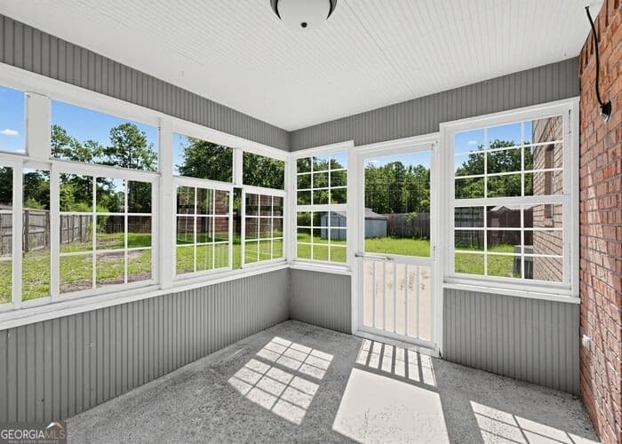 3 bedroom, 1.5 bathroom, 1,599 sq ft single family residence for sale at 1528 Woodcrest Circle, Hinesville, GA 31313 — photo 5