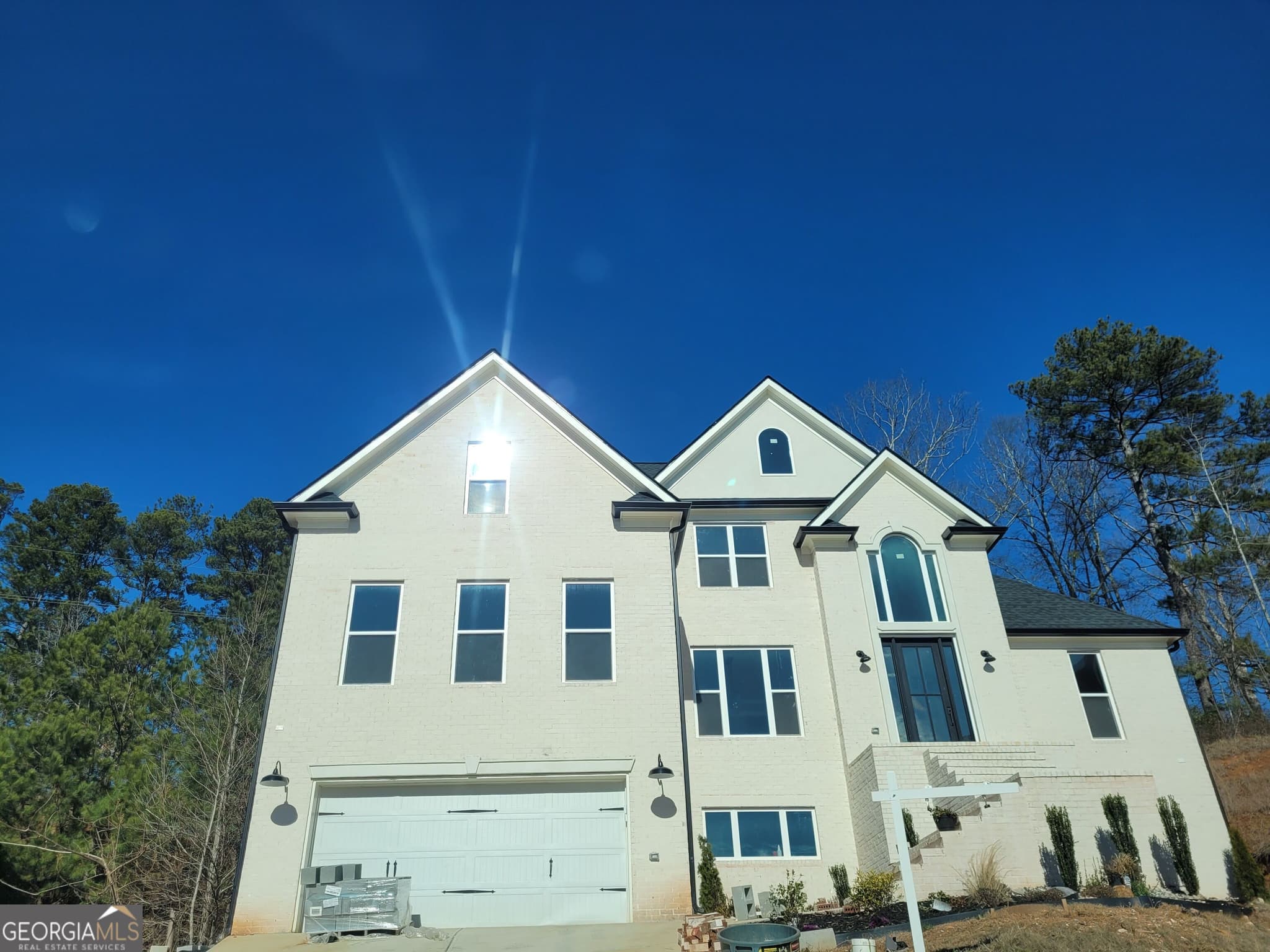 7 bedroom, 5 bathroom, 4,580 sq ft single family residence for sale at 2910 Battlecrest Drive, Decatur, GA 30034 — photo 2