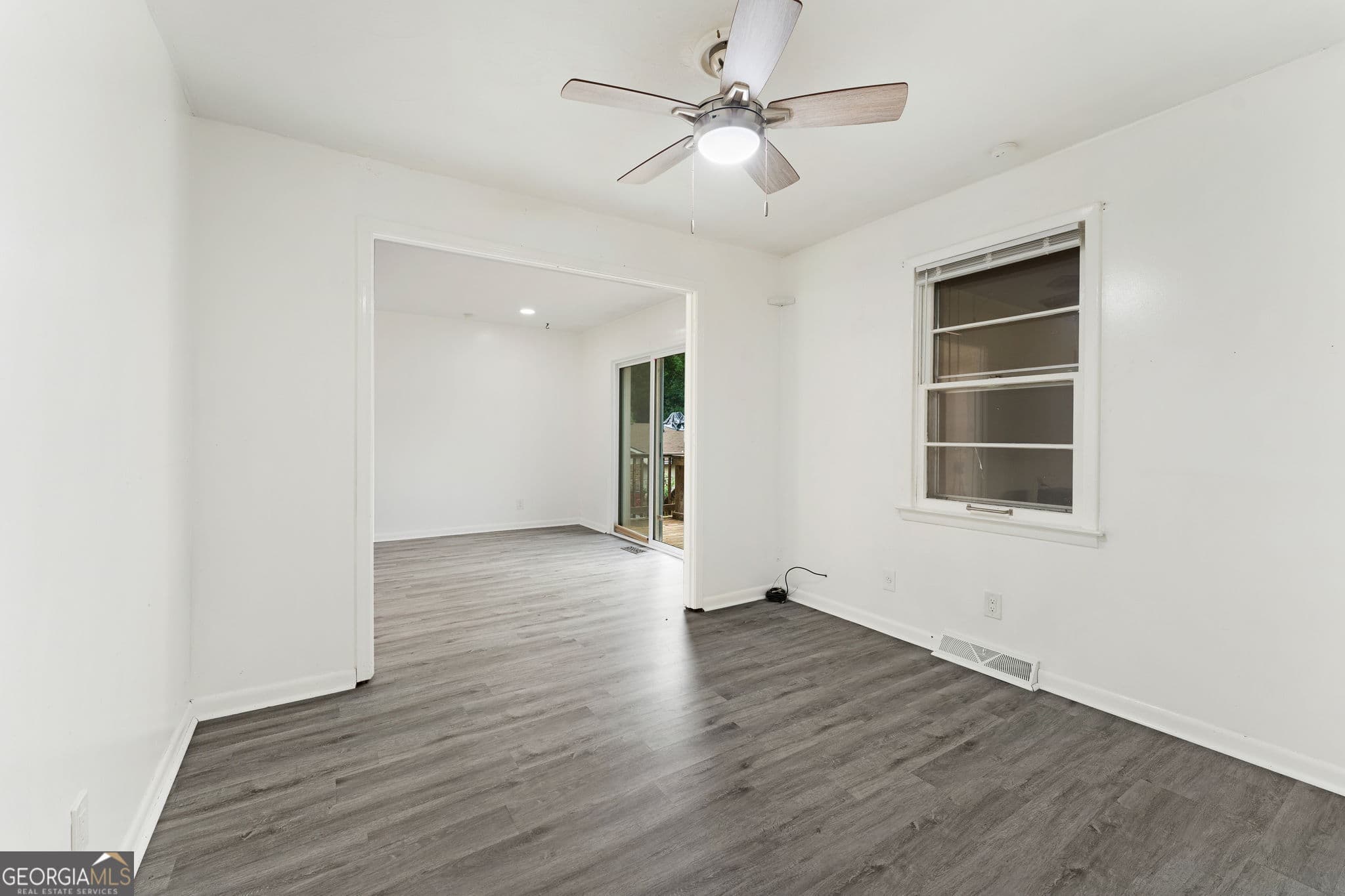 3 bedroom, 2 bathroom, 1,878 sq ft single family residence for sale at 1588 N Atwood Drive, Macon, GA 31204 — photo 9