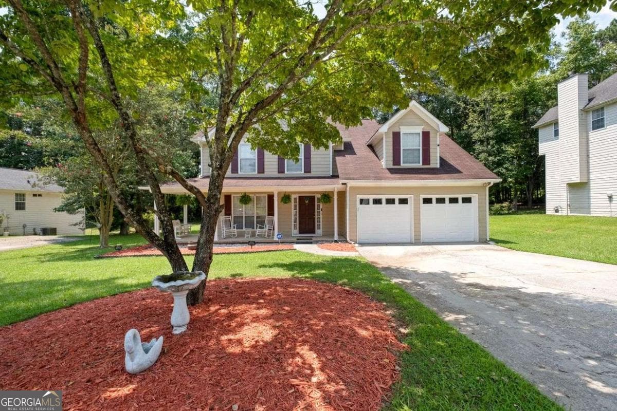 4 bedroom, 2.5 bathroom, 2,900 sq ft single family residence for sale at 9878 Point View Drive, Jonesboro, GA 30238 — photo 2