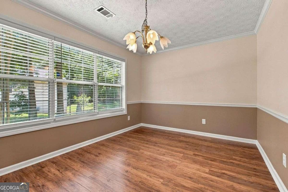4 bedroom, 2.5 bathroom, 2,900 sq ft single family residence for sale at 9878 Point View Drive, Jonesboro, GA 30238 — photo 3