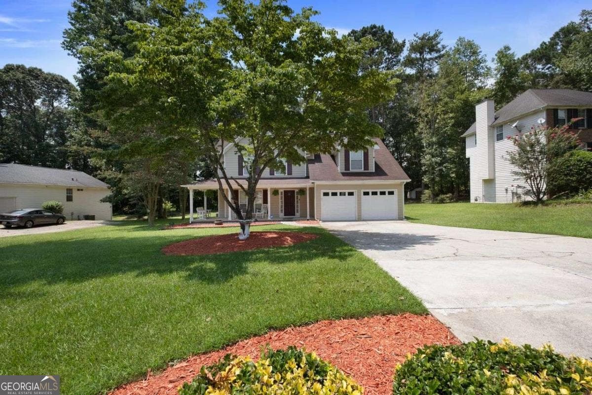 4 bedroom, 2.5 bathroom, 2,900 sq ft single family residence for sale at 9878 Point View Drive, Jonesboro, GA 30238