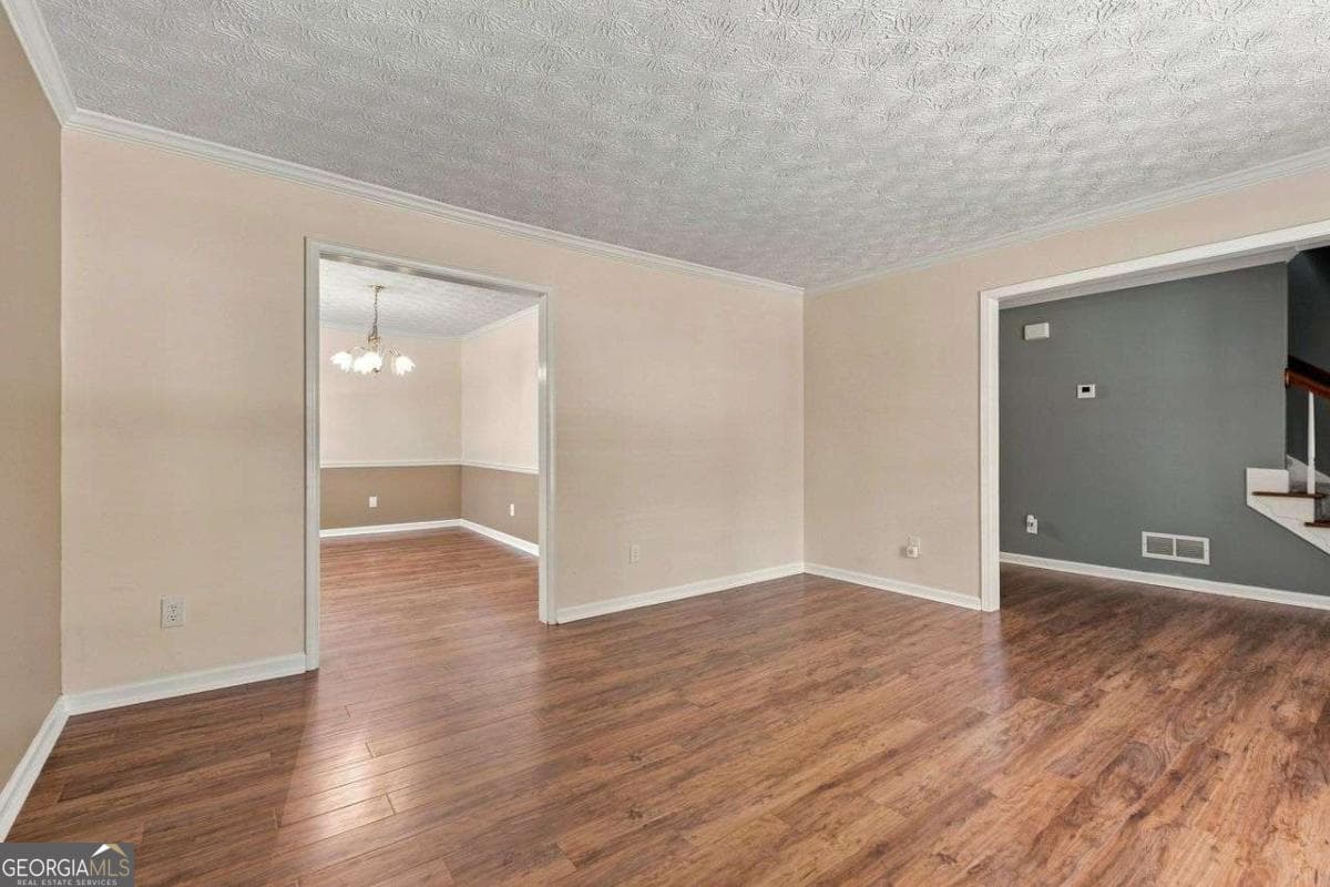 4 bedroom, 2.5 bathroom, 2,900 sq ft single family residence for sale at 9878 Point View Drive, Jonesboro, GA 30238 — photo 5