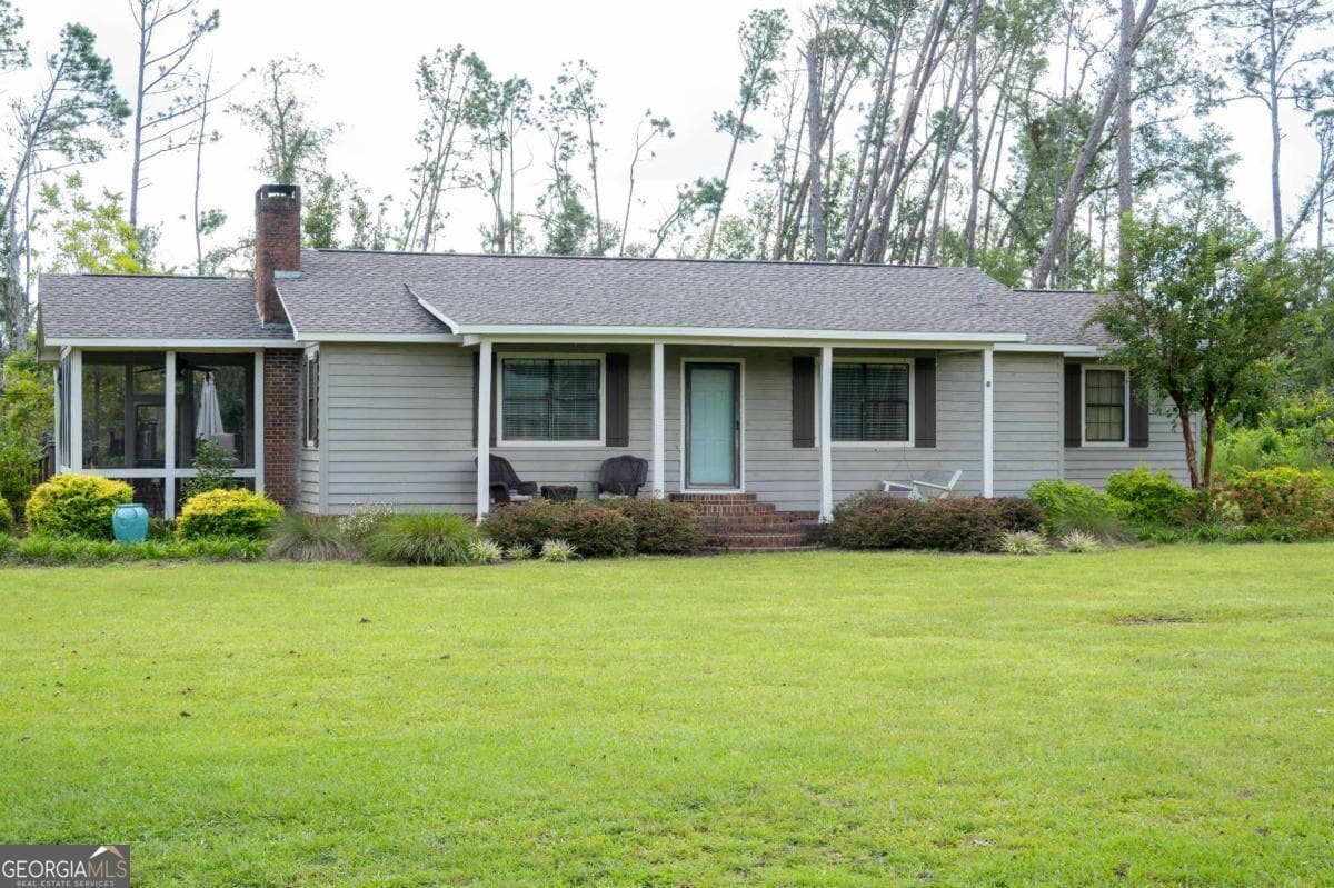 4 bedroom, 3 bathroom, 2,092 sq ft single family residence for sale at 371 Burketts Ferry Road, Hazlehurst, GA 31539