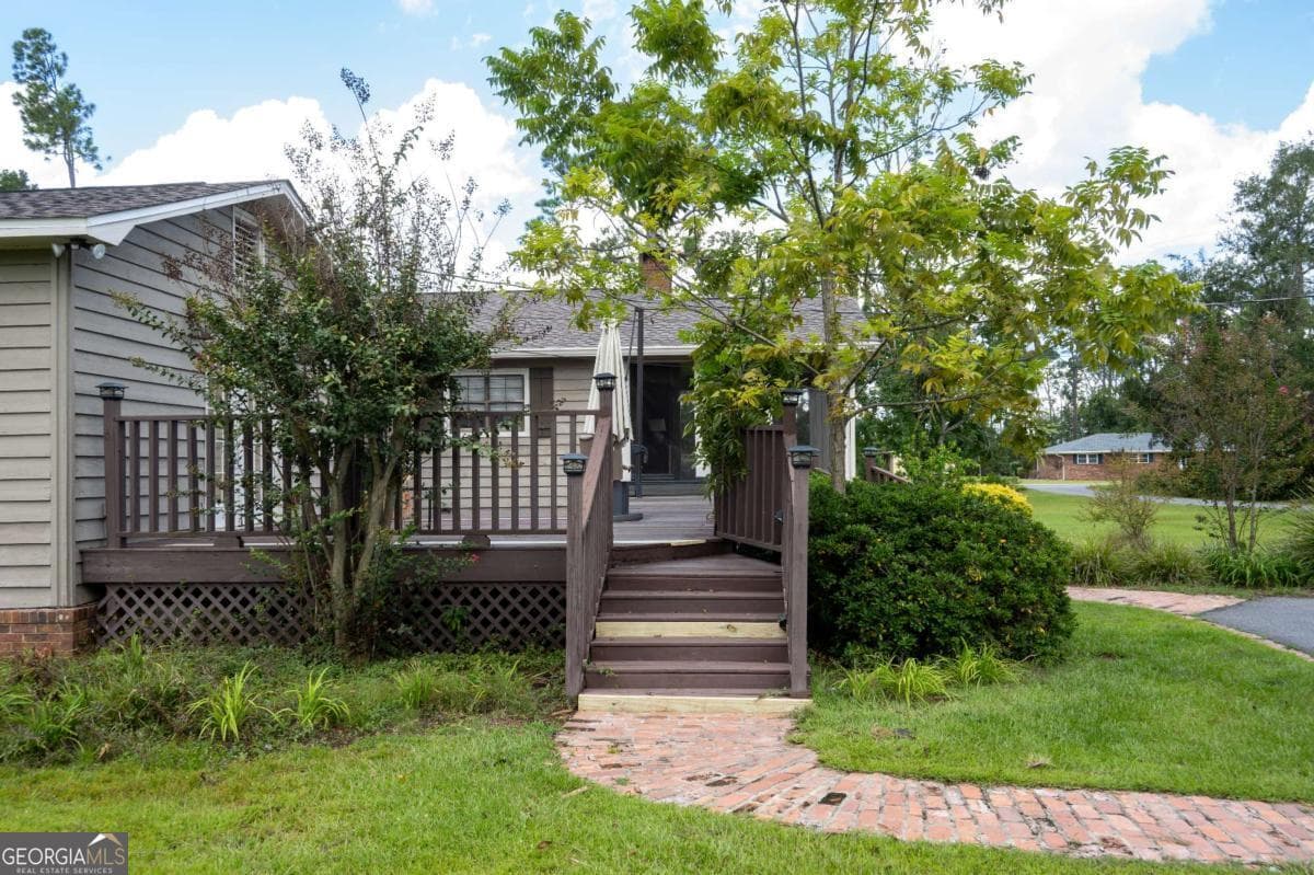 4 bedroom, 3 bathroom, 2,092 sq ft single family residence for sale at 371 Burketts Ferry Road, Hazlehurst, GA 31539 — photo 9