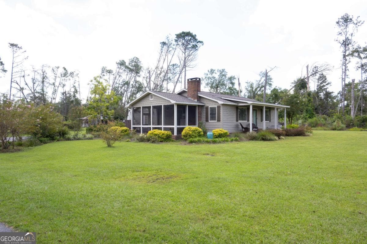 4 bedroom, 3 bathroom, 2,092 sq ft single family residence for sale at 371 Burketts Ferry Road, Hazlehurst, GA 31539 — photo 8