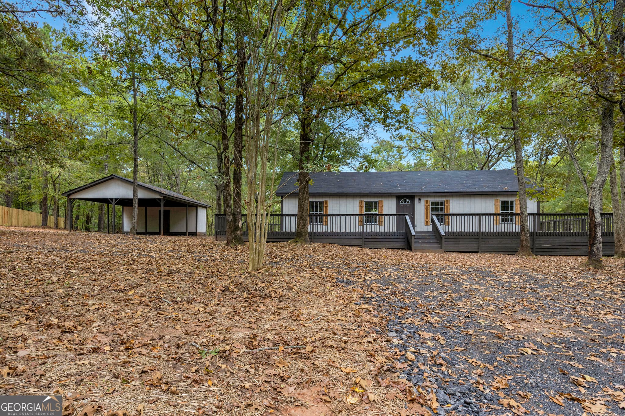 3 bedroom, 2 bathroom, 1,248 sq ft single family residence for sale at 215 Falcon Ridge, Newborn, GA 30056 — photo 1 of 37