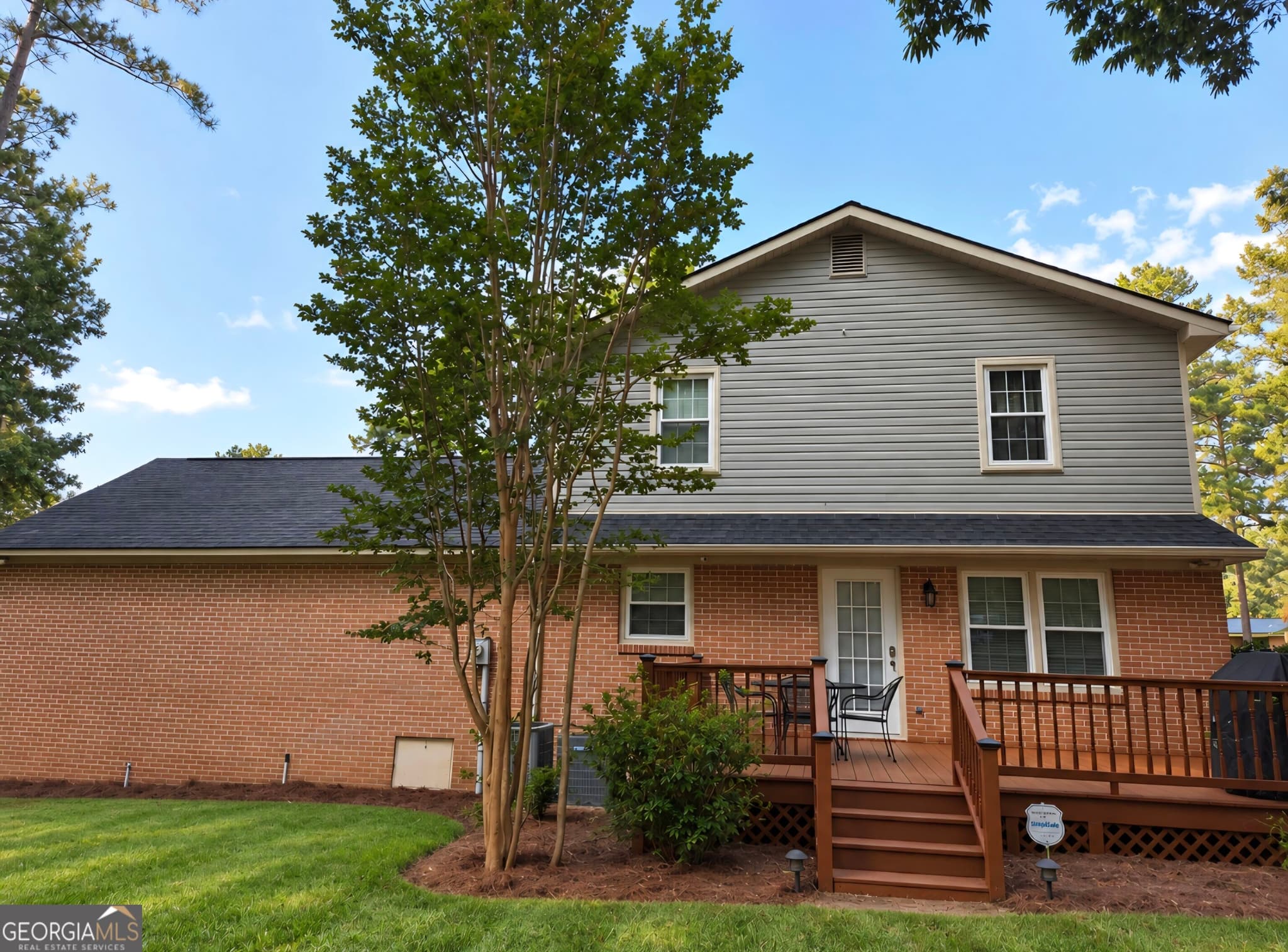 3 bedroom, 2.5 bathroom, 1,756 sq ft single family residence for sale at 120 Lynn Place, Cochran, GA 31014 — photo 2