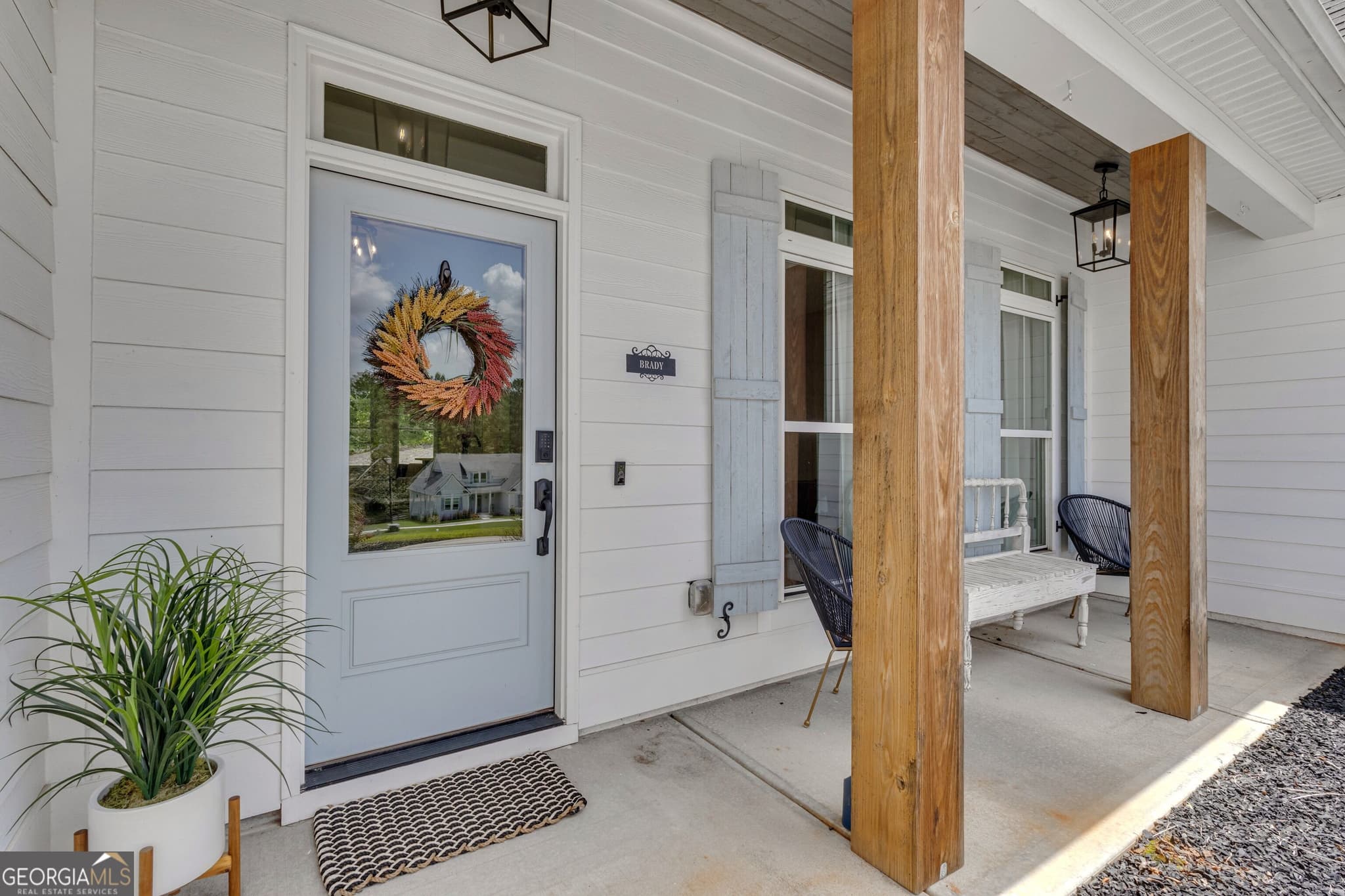 4 bedroom, 3.5 bathroom, 2,628 sq ft single family residence for sale at 215 Greyfairs Avenue, Senoia, GA 30276 — photo 6