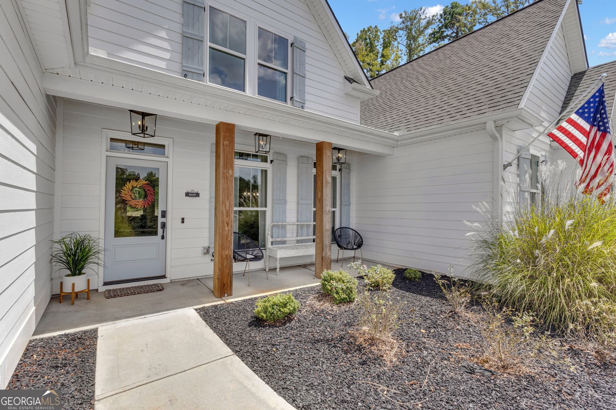 4 bedroom, 3.5 bathroom, 2,628 sq ft single family residence for sale at 215 Greyfairs Avenue, Senoia, GA 30276 — photo 5