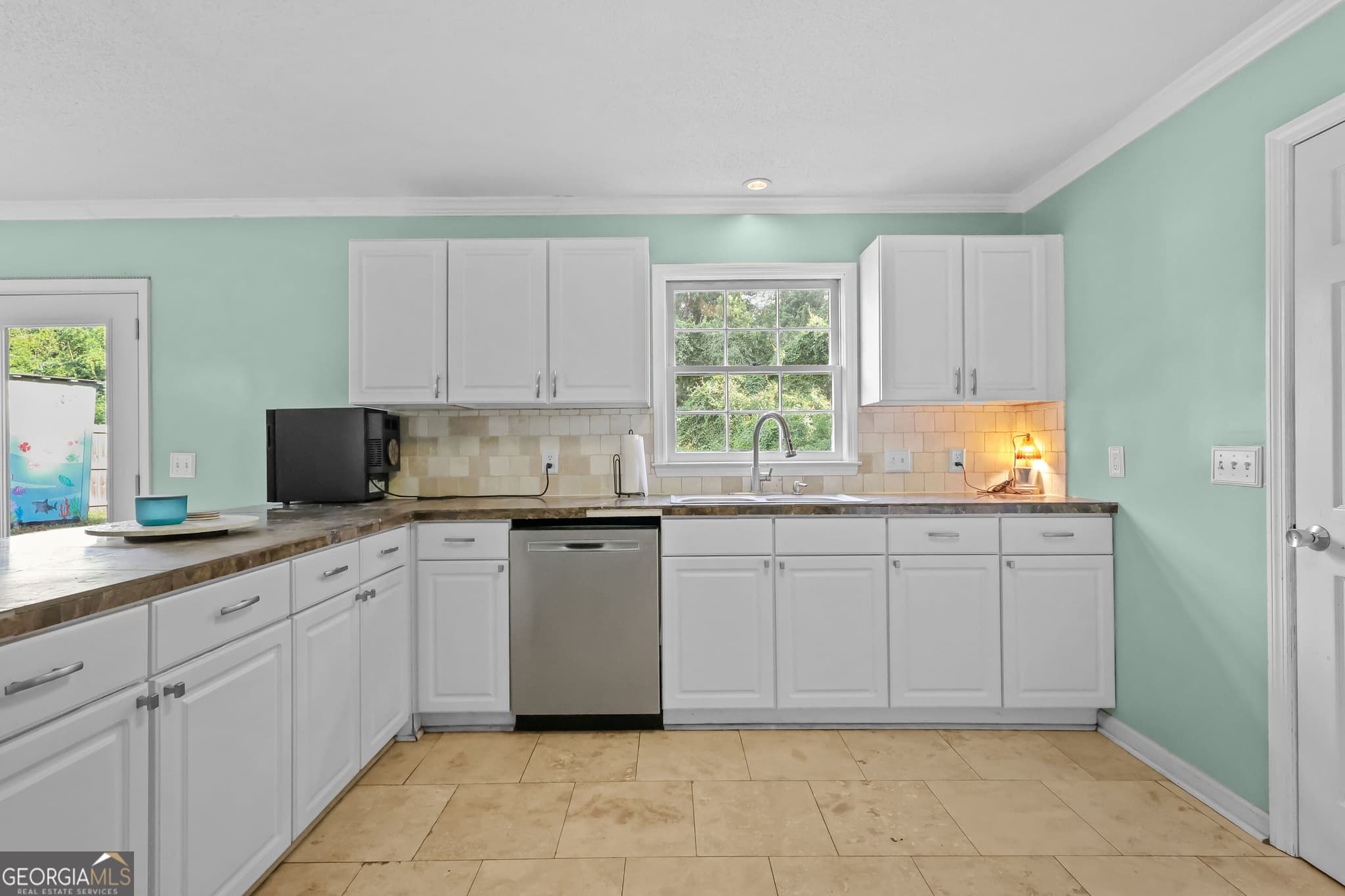 3 bedroom, 2 bathroom, 1,700 sq ft single family residence for sale at 1201 Fairway Road, Brunswick, GA 31525 — photo 10