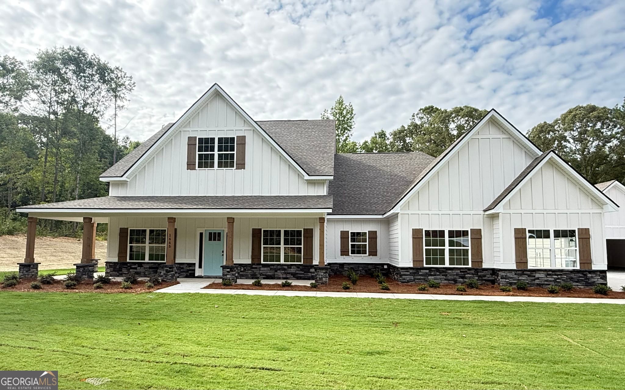4 bedroom, 3.5 bathroom, 3,059 sq ft single family residence sold at 1665 Stokes Store Road 4849, Forsyth, GA 31029