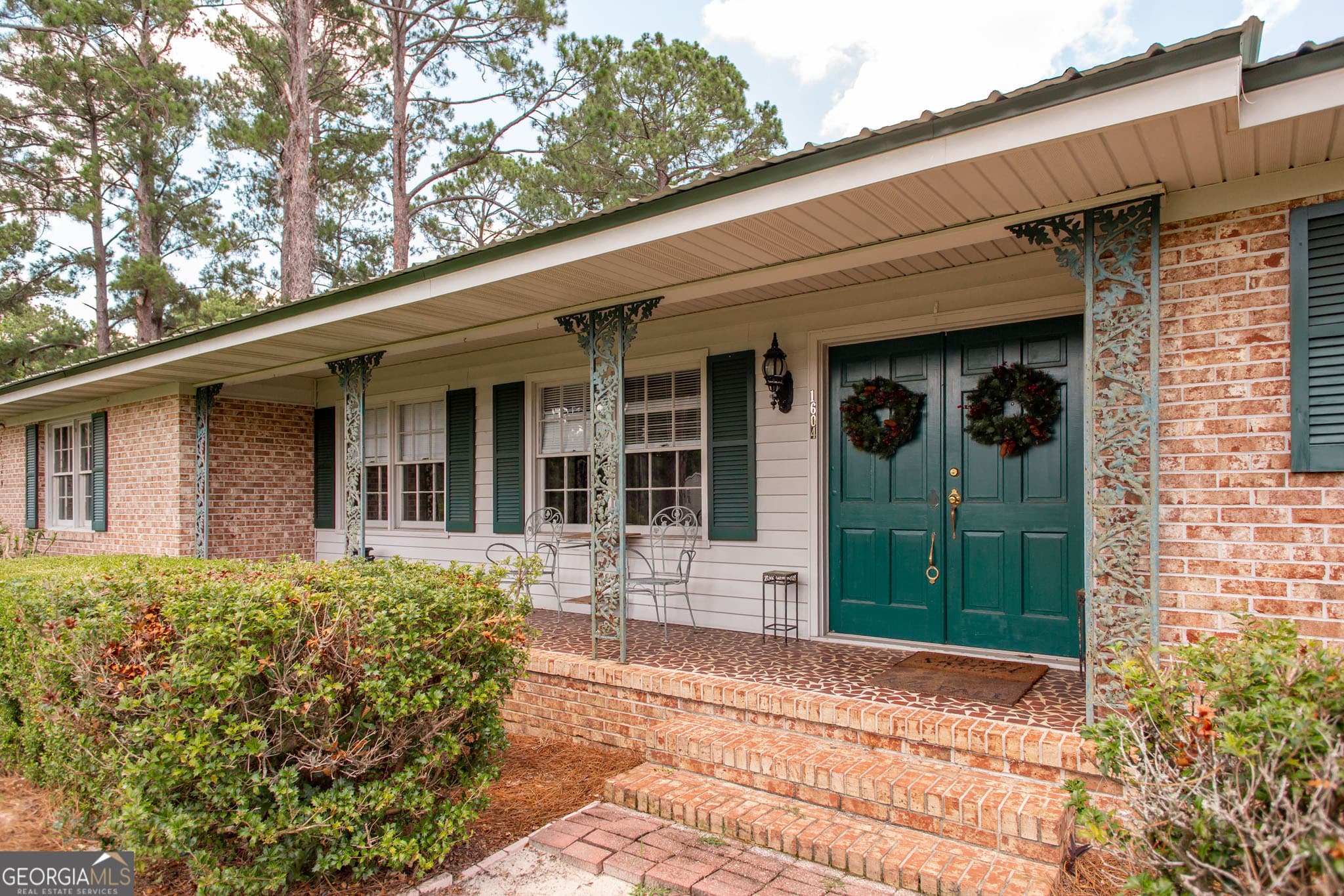 3 bedroom, 2 bathroom, 1,984 sq ft single family residence for sale at 1604 Darling Avenue, Waycross, GA 31501