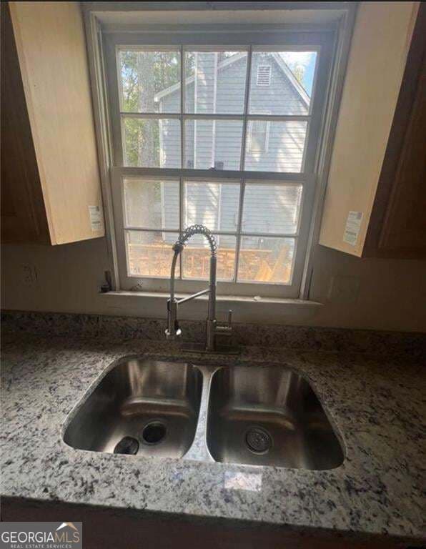3 bedroom, 2.5 bathroom, 2,904 sq ft single family residence for sale at 27 Kelso At Peyton Drive, Atlanta, GA 30311 — photo 7