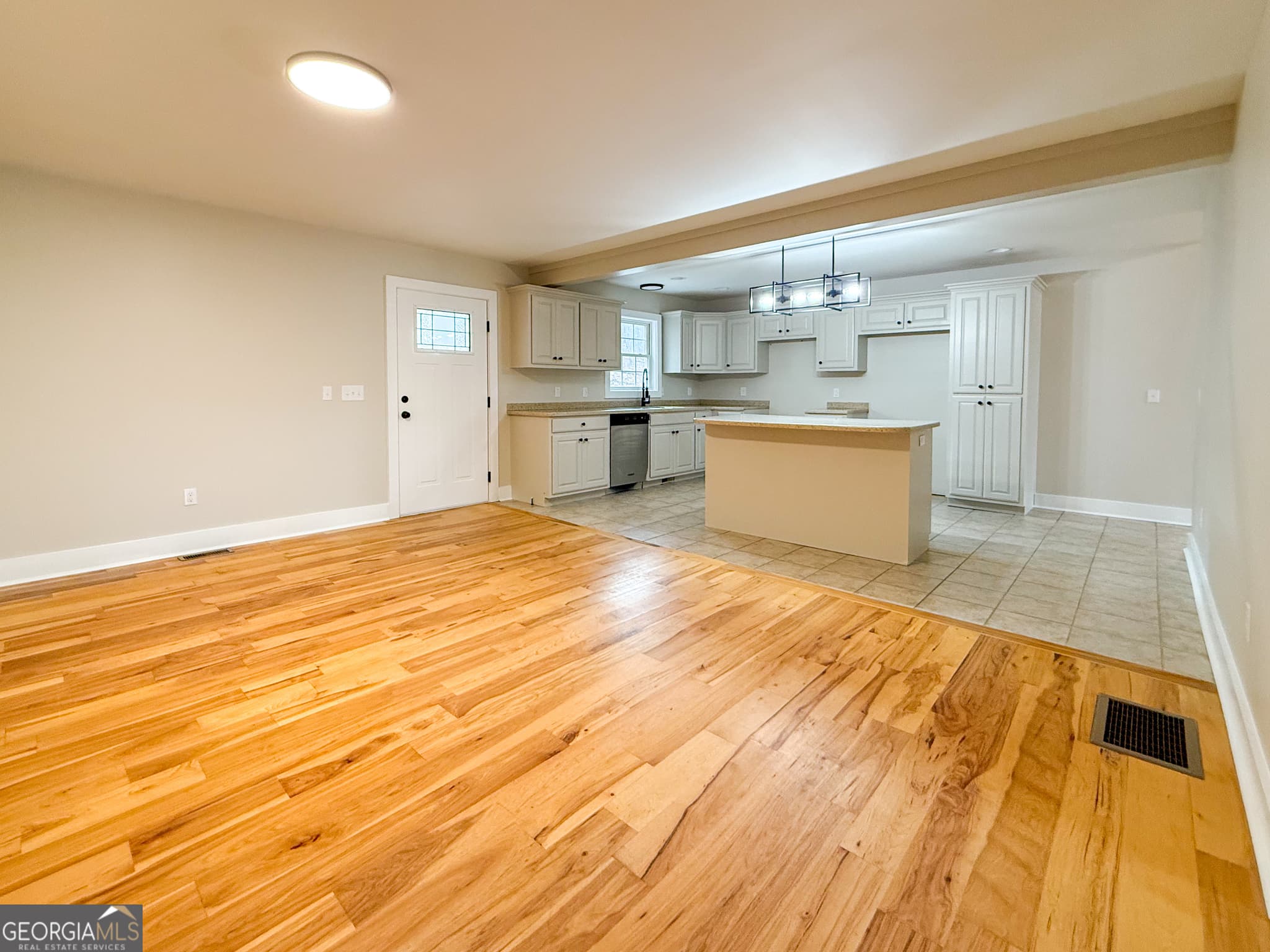 3 bedroom, 3 bathroom, 2,226 sq ft single family residence for sale at 6980 Highway 115, Cleveland, GA 30528 — photo 4