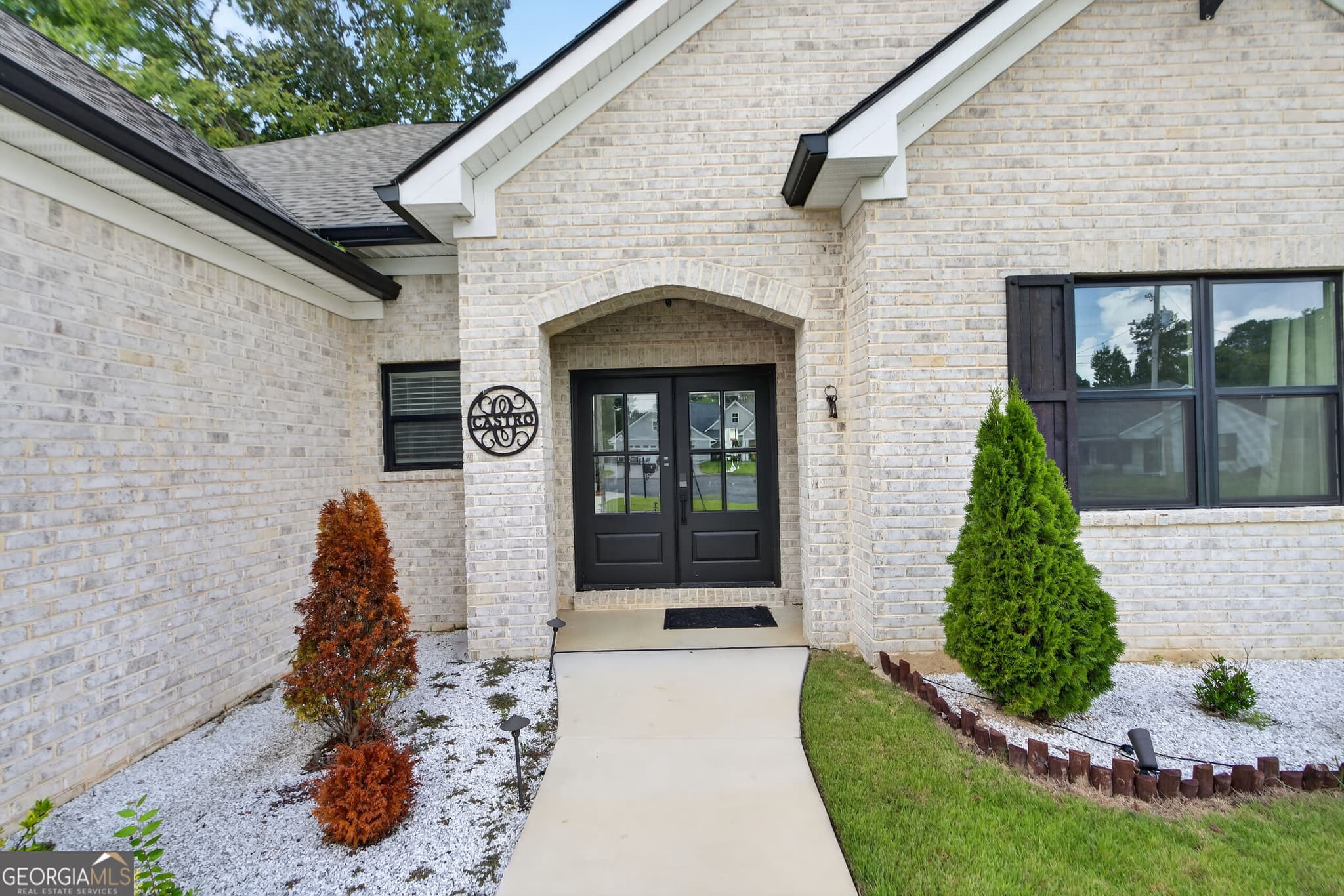 4 bedroom, 4 bathroom, 2,111 sq ft single family residence for sale at 6 Savannah Place, Rome, GA 30165 — photo 2