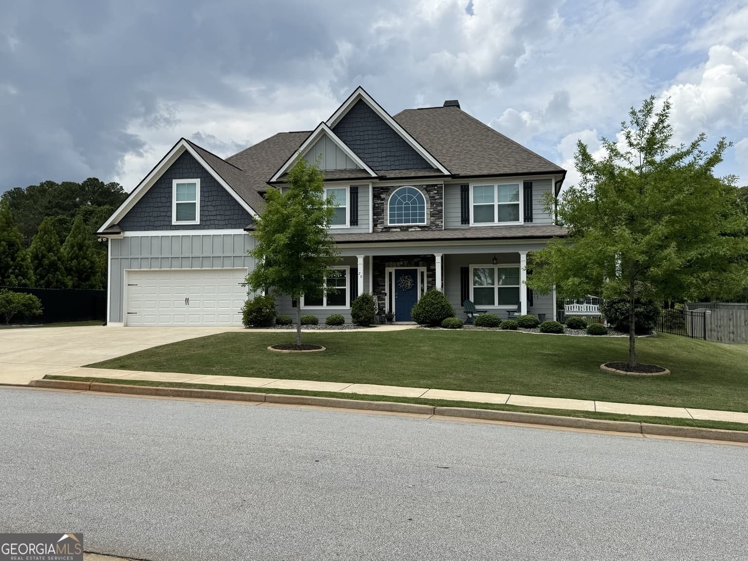 5 bedroom, 4 bathroom, 3,511 sq ft single family residence sold at 20 Pointer Lane, Senoia, GA 30276