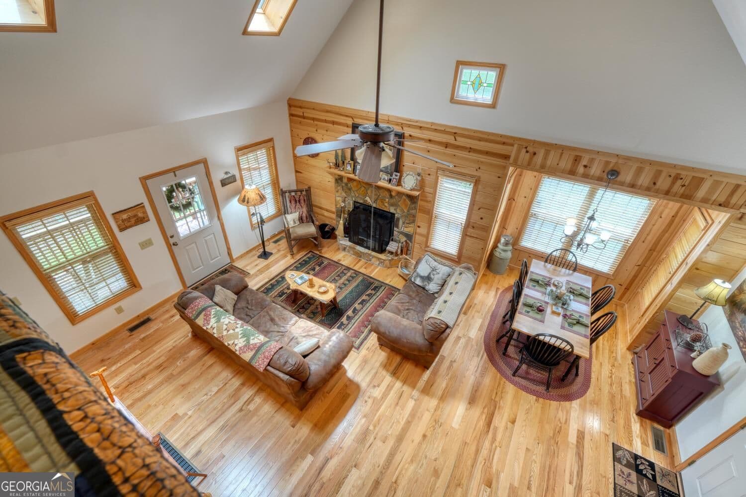 3 bedroom, 3 bathroom, 2,052 sq ft cabin,single family residence for sale at 394 Sheep Stomp Road, Blairsville, GA 30512 — photo 10