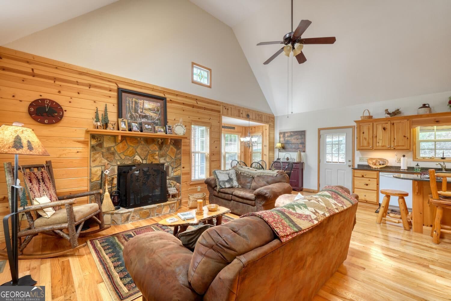 3 bedroom, 3 bathroom, 2,052 sq ft cabin,single family residence for sale at 394 Sheep Stomp Road, Blairsville, GA 30512 — photo 8