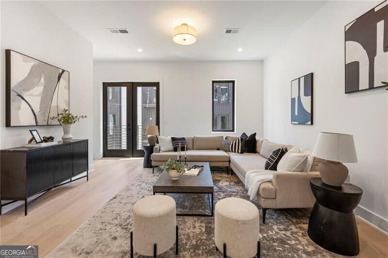 3 bedroom, 3.5 bathroom, 1,976 sq ft townhouse for sale at 1189 Frederick Walk, Atlanta, GA 30324 — photo 7