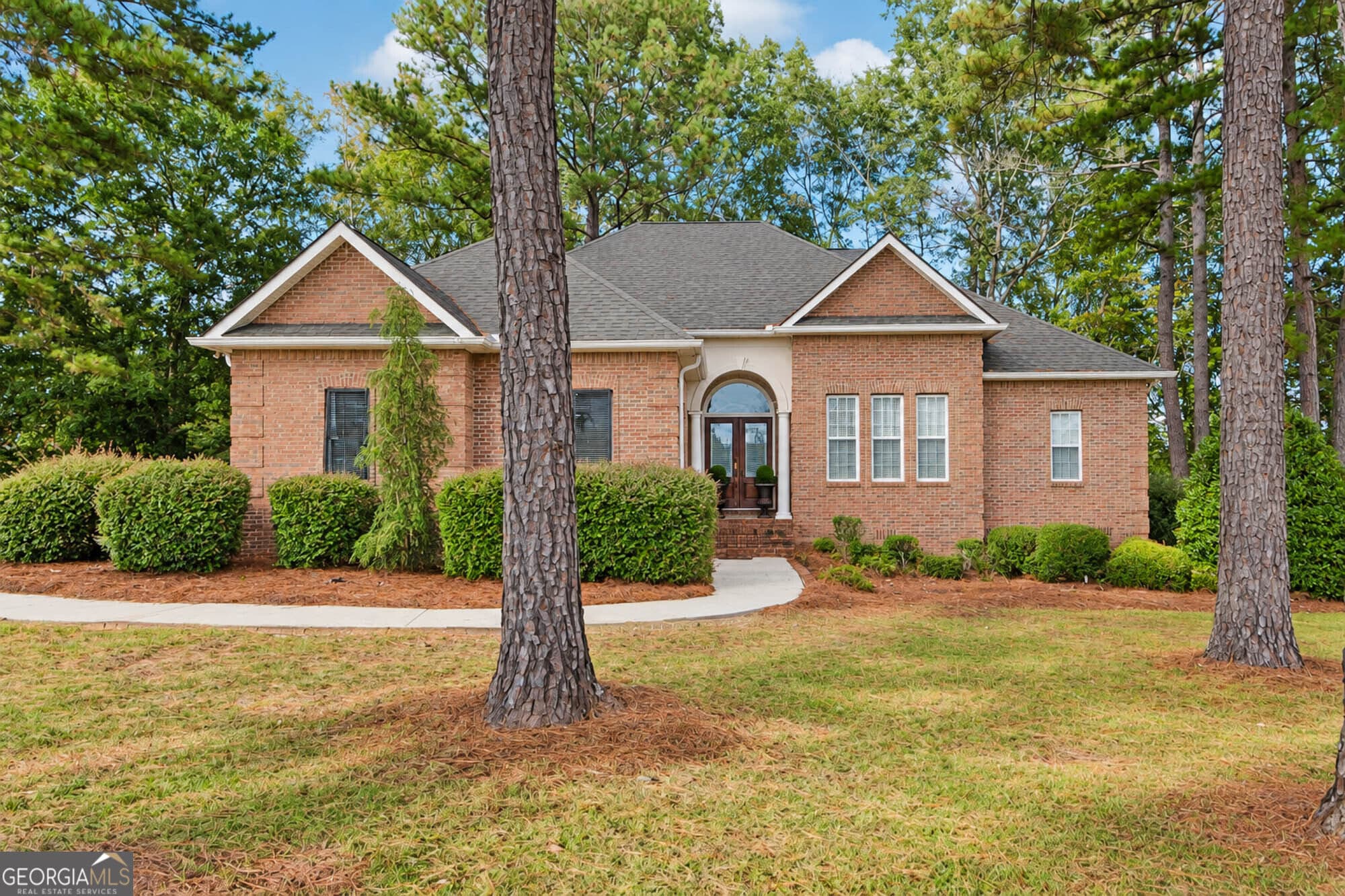 3 bedroom, 2.5 bathroom, 2,272 sq ft single family residence for sale at 4 Oak Drive, Hawkinsville, GA 31036