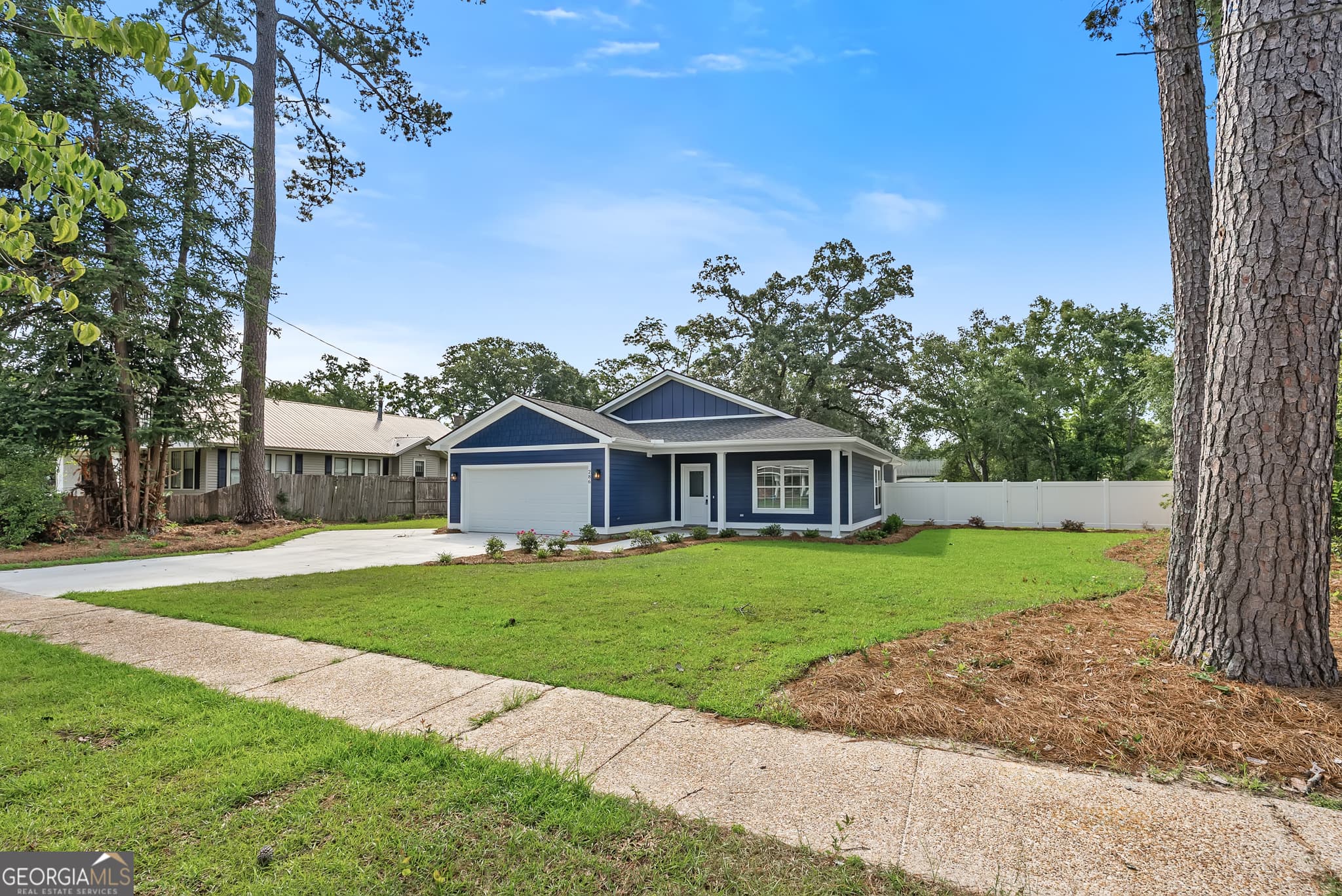 3 bedroom, 2 bathroom, 1,702 sq ft single family residence for sale at 286 Sapp Avenue, Pelham, GA 31779 — photo 2
