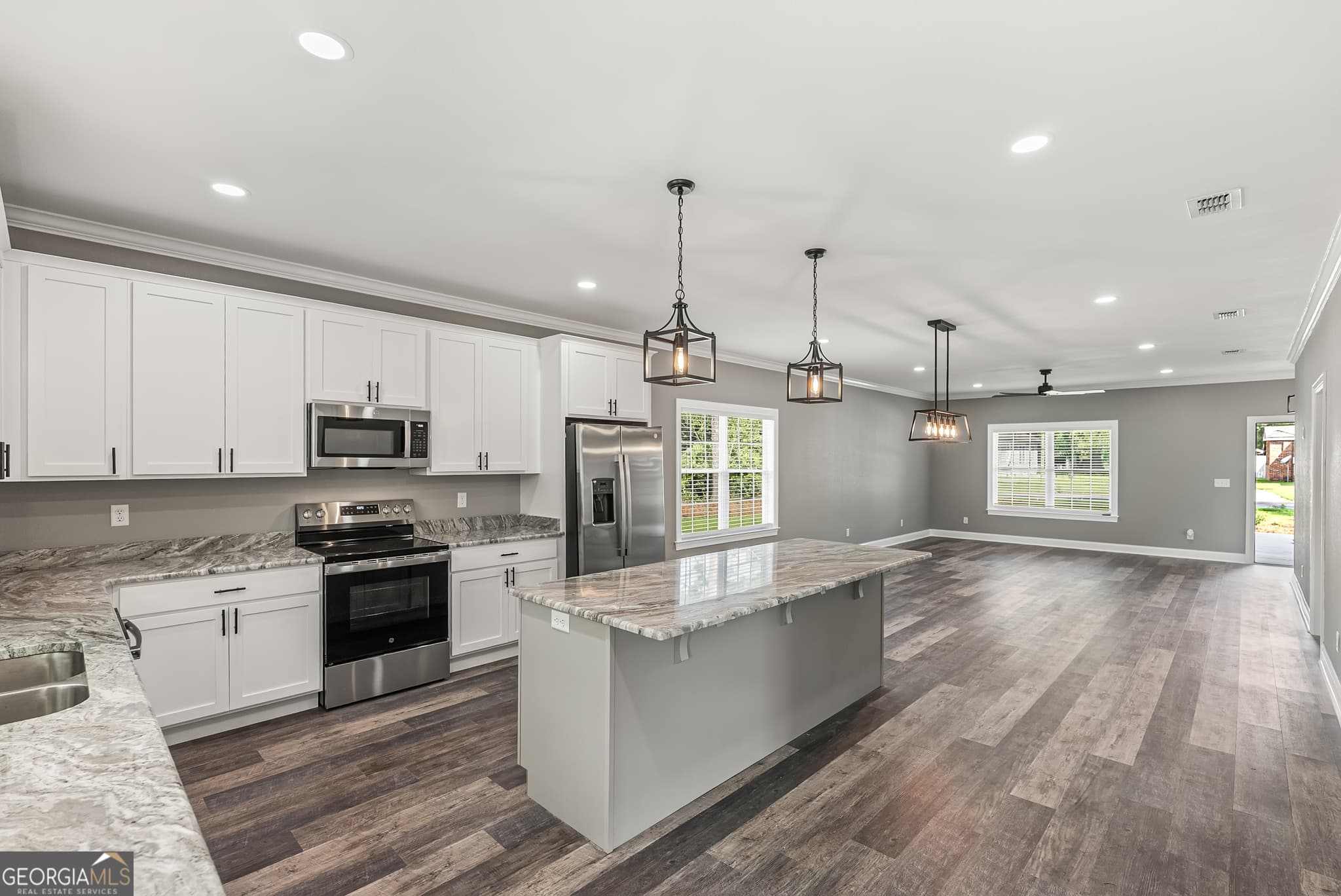 3 bedroom, 2 bathroom, 1,702 sq ft single family residence for sale at 286 Sapp Avenue, Pelham, GA 31779 — photo 8