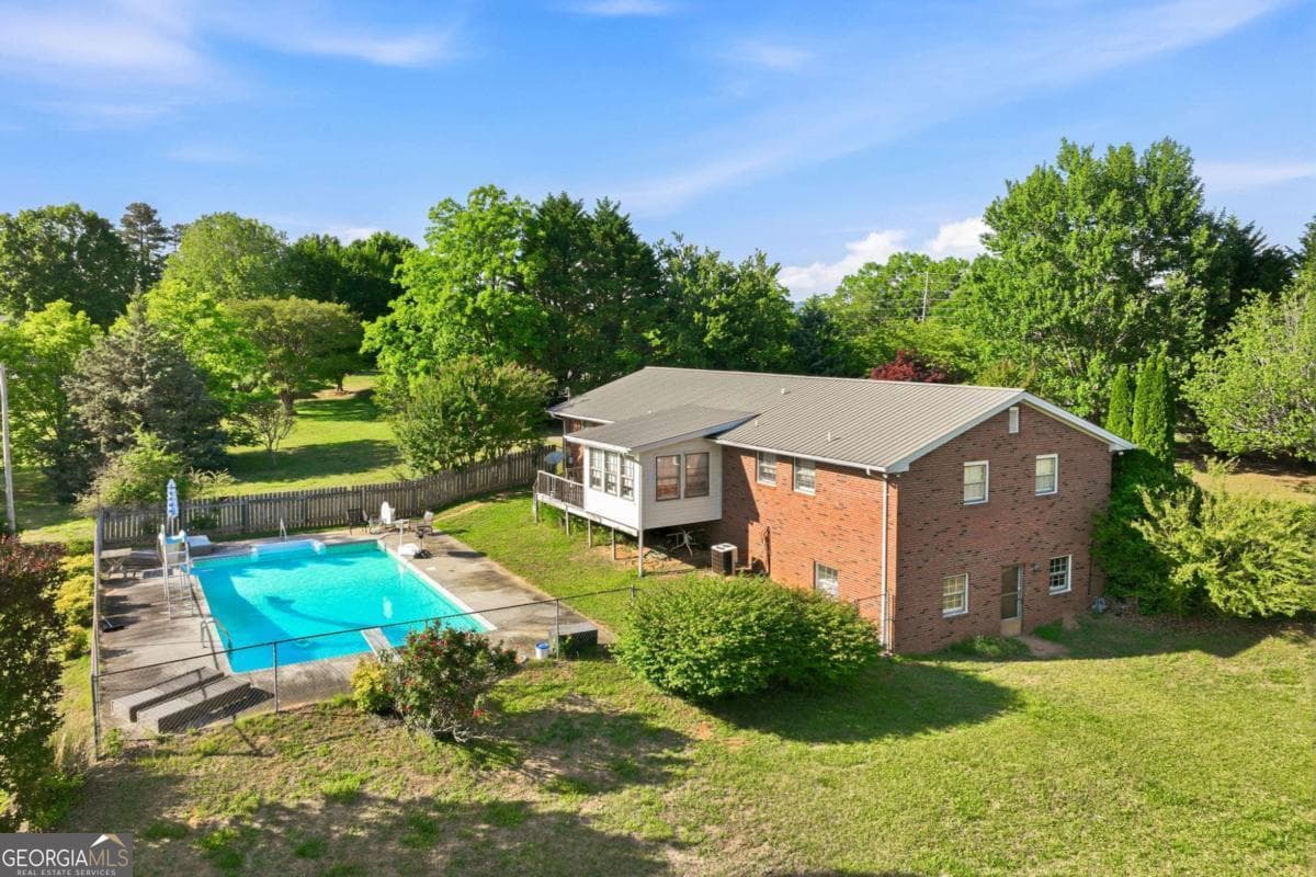 2 bedroom, 2 bathroom, 1,665 sq ft single family residence for sale at 4711 Mount Vernon Road, Gainesville, GA 30506 — photo 6