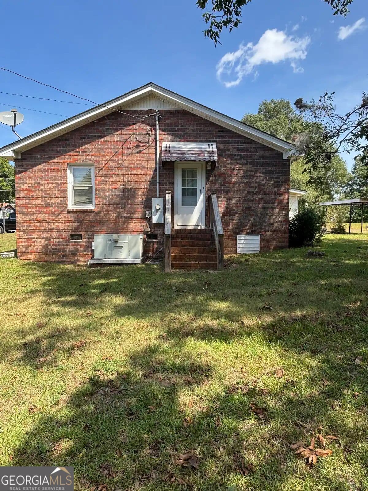 2 bedroom, 1.5 bathroom, 1,505 sq ft single family residence for sale at 422 Bartson Street, Lavonia, GA 30553 — photo 3