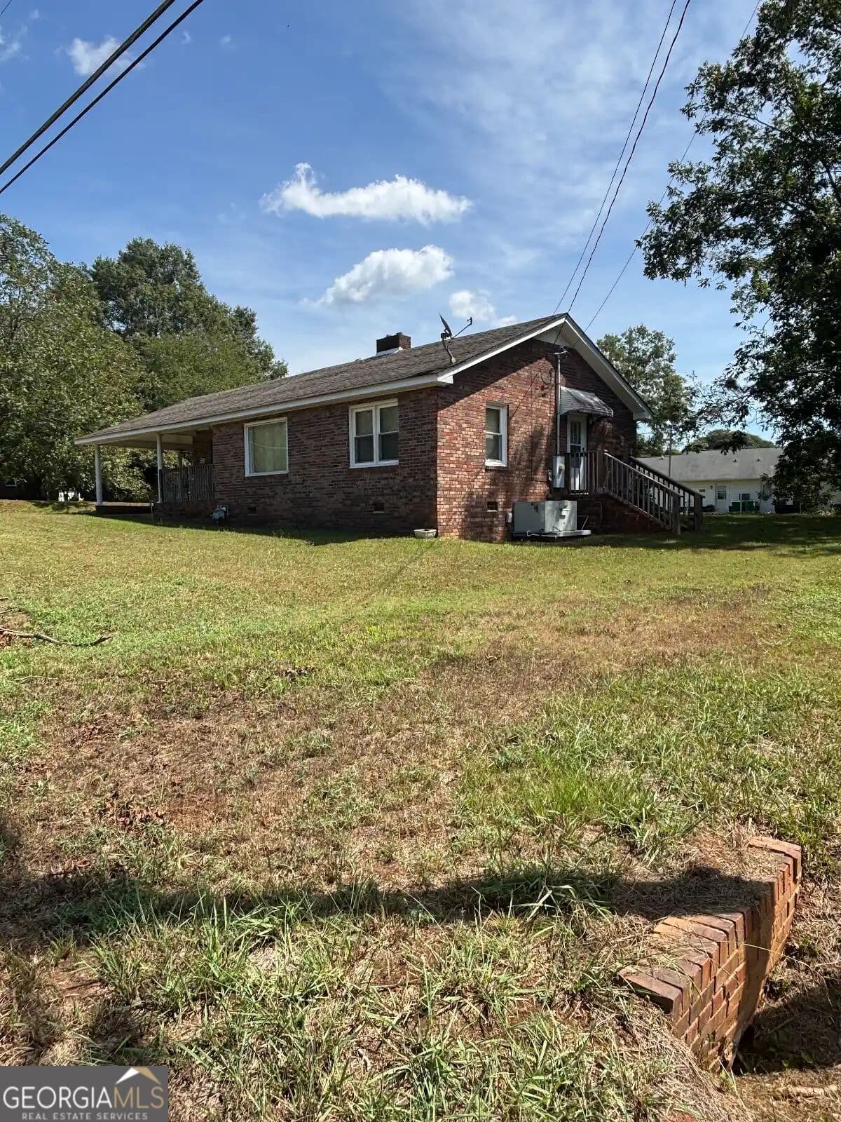 2 bedroom, 1.5 bathroom, 1,505 sq ft single family residence for sale at 422 Bartson Street, Lavonia, GA 30553 — photo 4