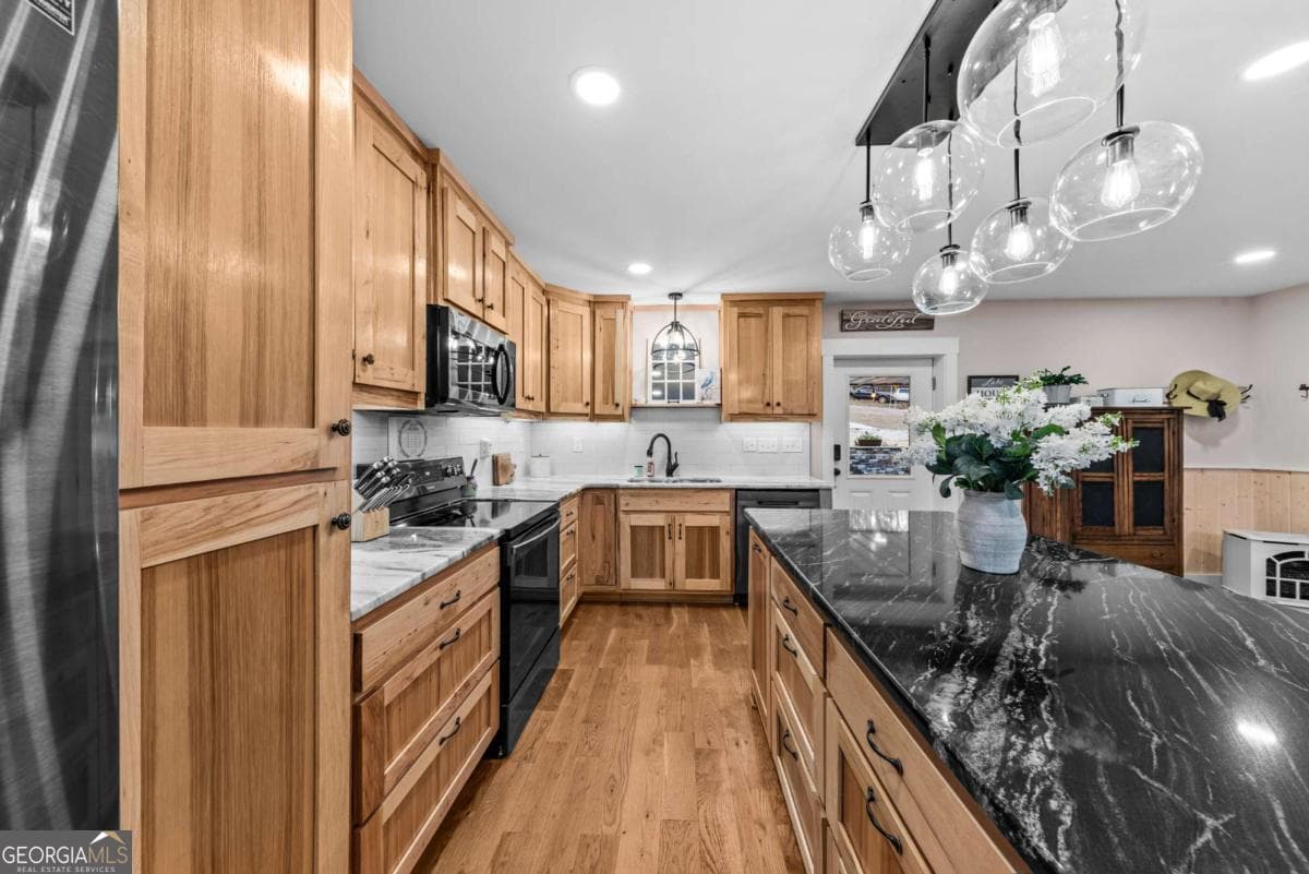 4 bedroom, 4.5 bathroom, 2,482 sq ft single family residence for sale at 235 S Spring Road, Eatonton, GA 31024 — photo 10