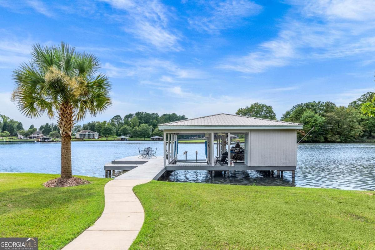 4 bedroom, 4.5 bathroom, 2,482 sq ft single family residence for sale at 235 S Spring Road, Eatonton, GA 31024 — photo 4