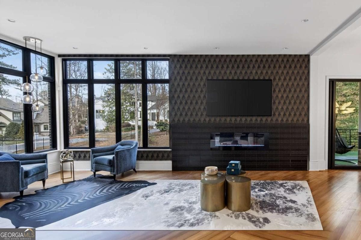 7 bedroom, 6.5 bathroom, 7,396 sq ft single family residence for sale at 345 Pinecrest Road, Atlanta, GA 30342 — photo 10